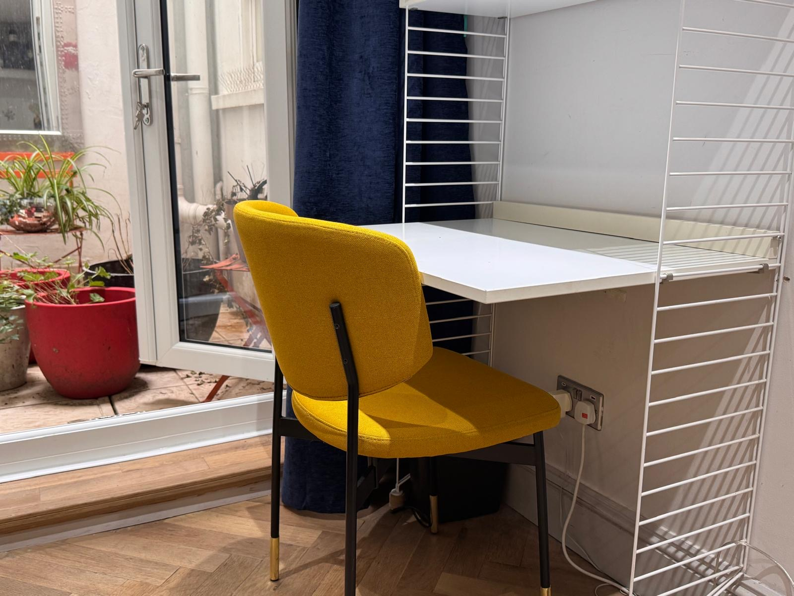 Large 2 bedroom flat in the heart of West London