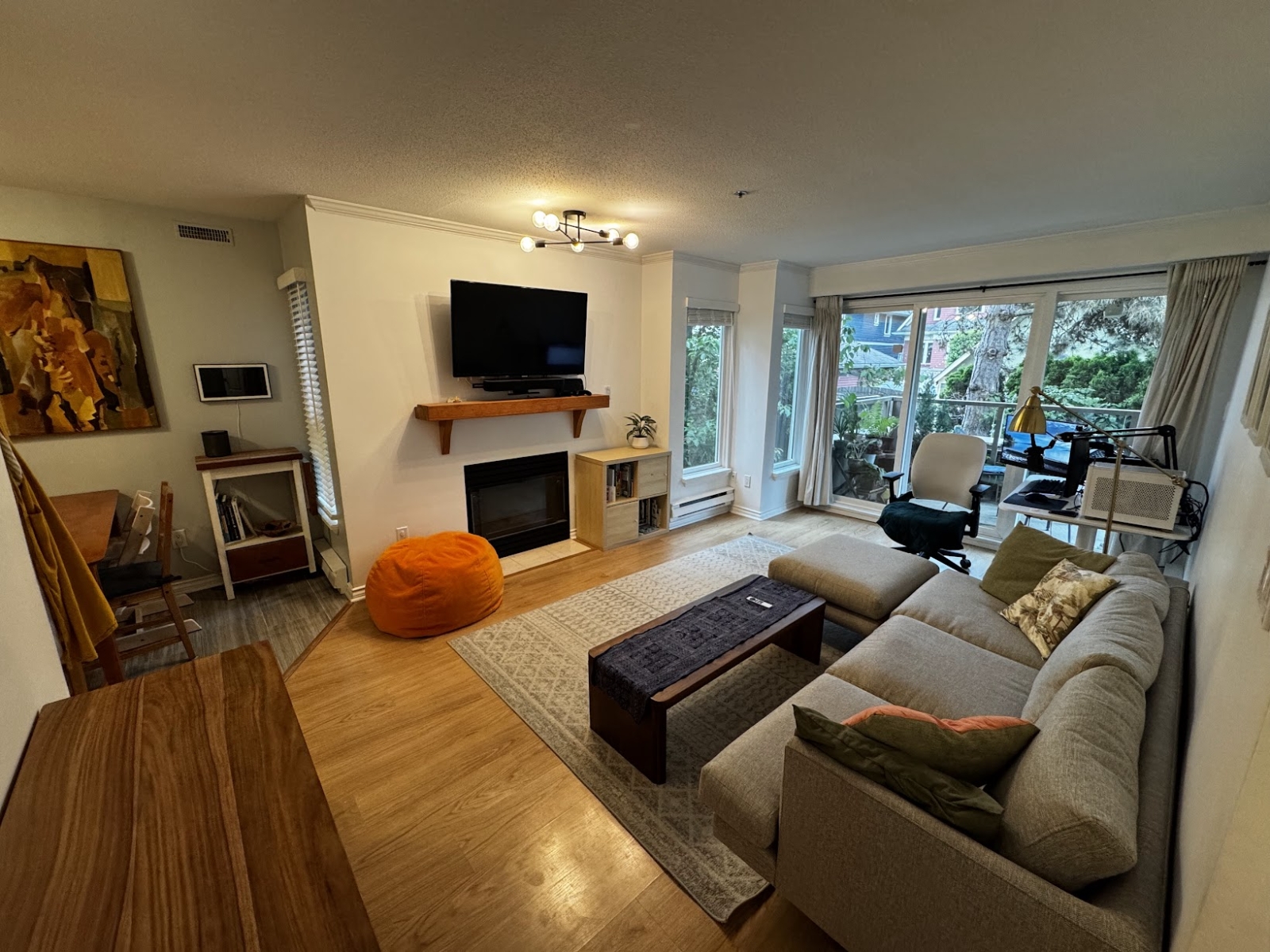 Gezellig, gezinsvriendelijk appartement in het centrum van Vancouver (op zoek naar 2027)
