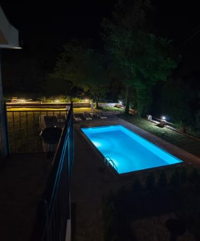 Amplio apartamento adriático con piscina entre mar y montañas