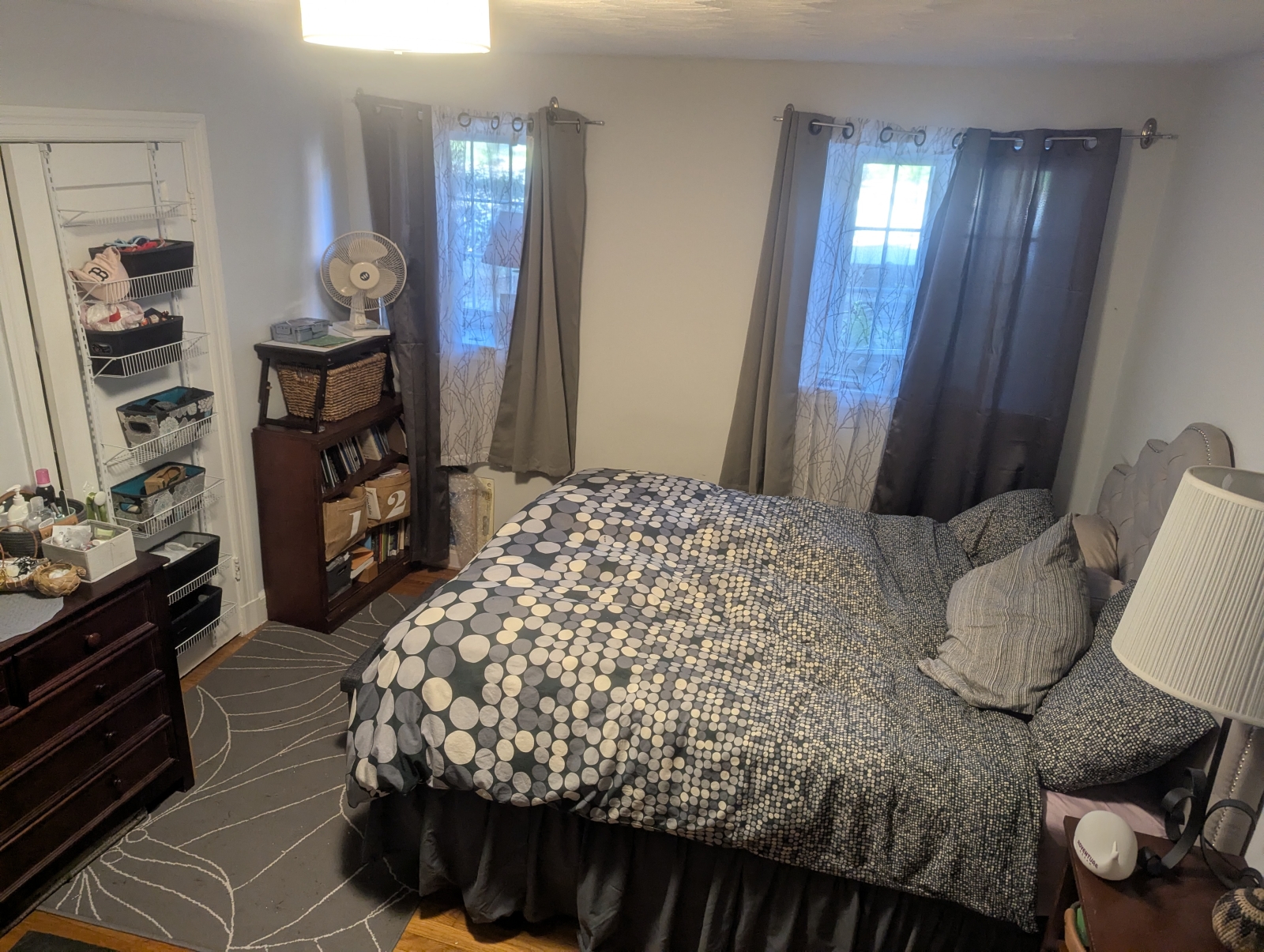 Appartement urbain chaleureux avec un accès en bus vers Fenway et le centre-ville de Boston