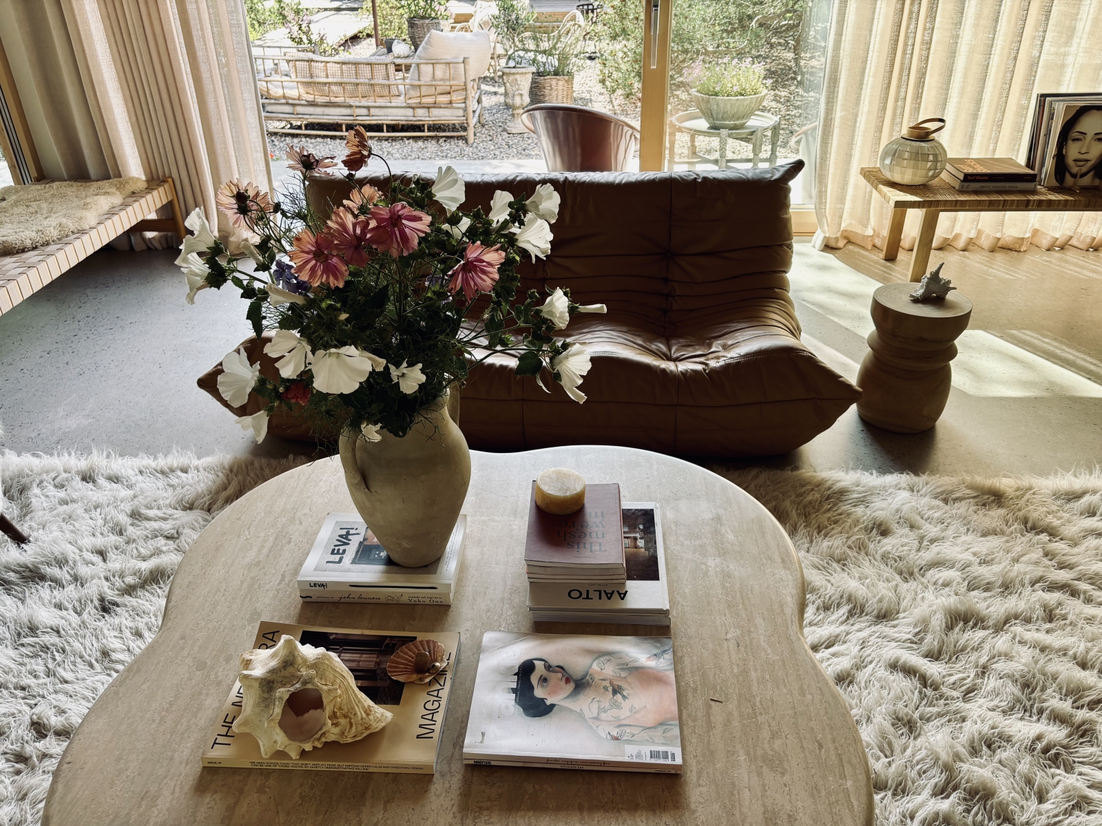 Social beach house by the most beautiful beach in Sweden. Close to nature, several white beaches, tranquility of Österlen and close to buzzing Copenhagen.