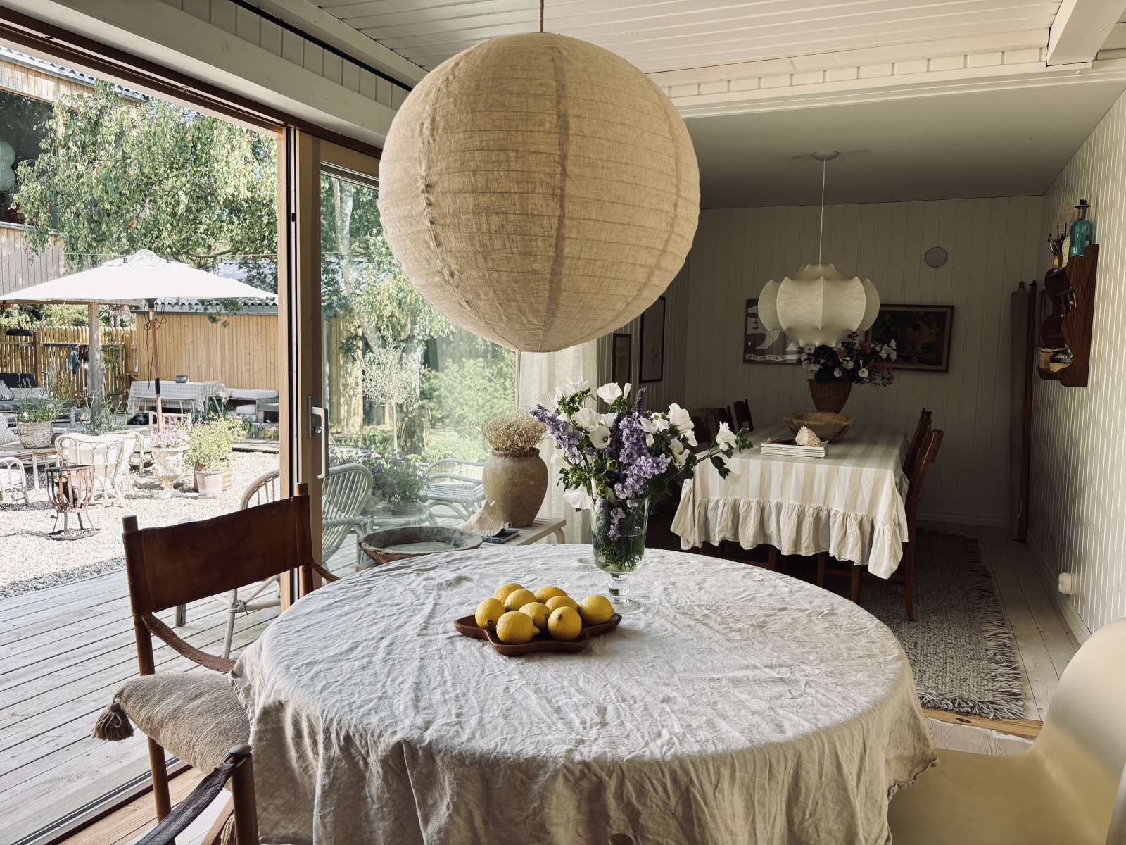 Social beach house by the most beautiful beach in Sweden. Close to nature, several white beaches, tranquility of Österlen and close to buzzing Copenhagen.