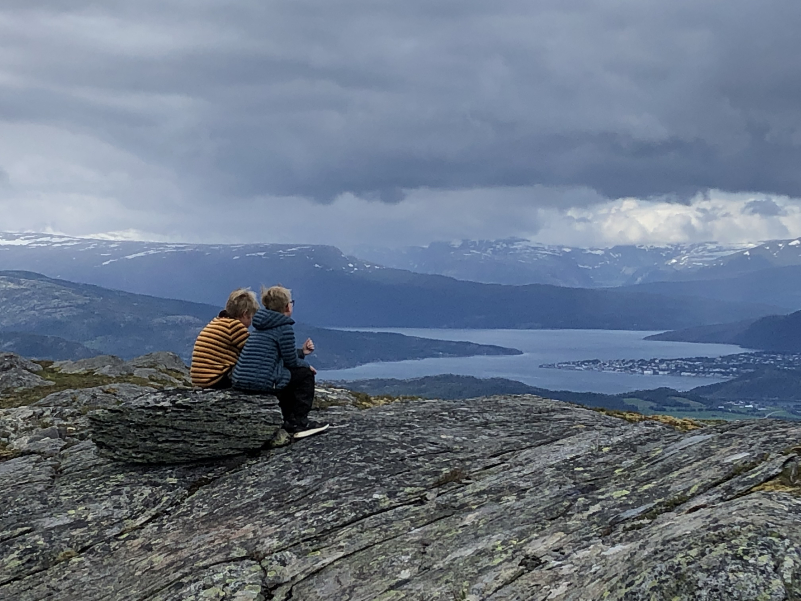 Selhornet (Hemnes) - o ponto de partida da caminhada fica a 45 minutos da casa.