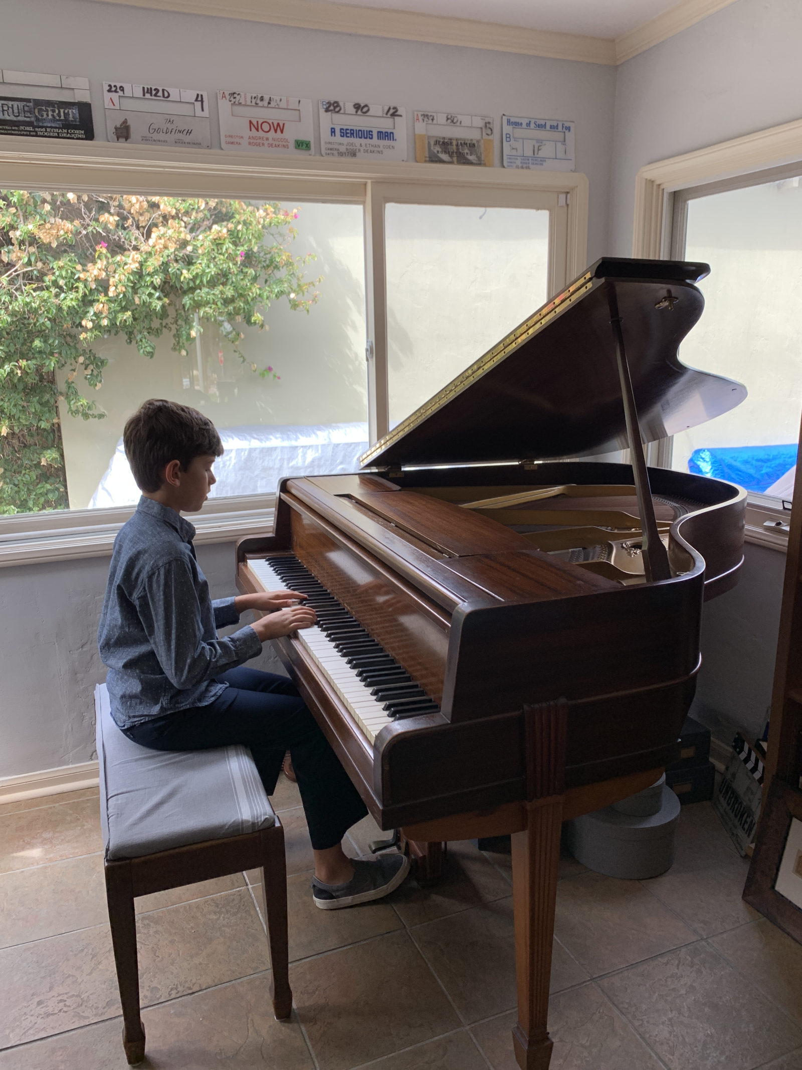 Nuestra casa en Los Ángeles - Habitación junto al comedor / con piano
