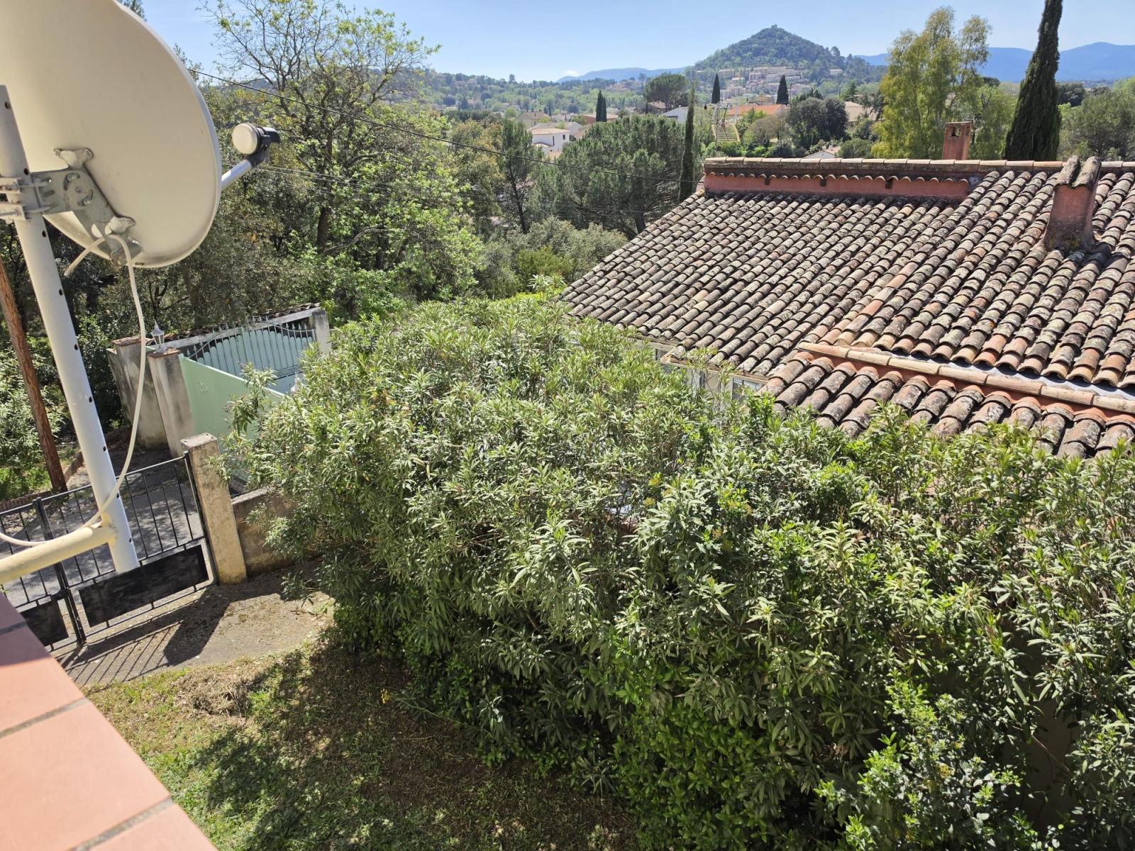 House + large studio in the South of France