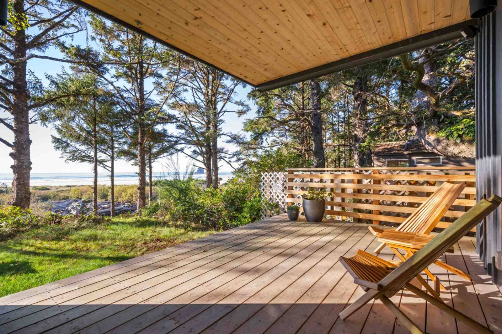 Modern huis aan het strand met uitzicht