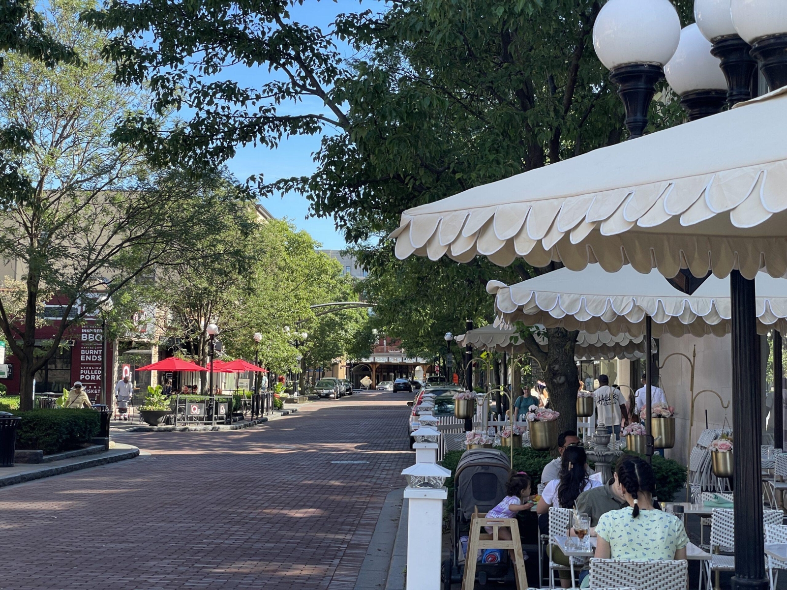 Oak Park has 12 distinct business districts - all offering cafes, restaurants, parks, and more!