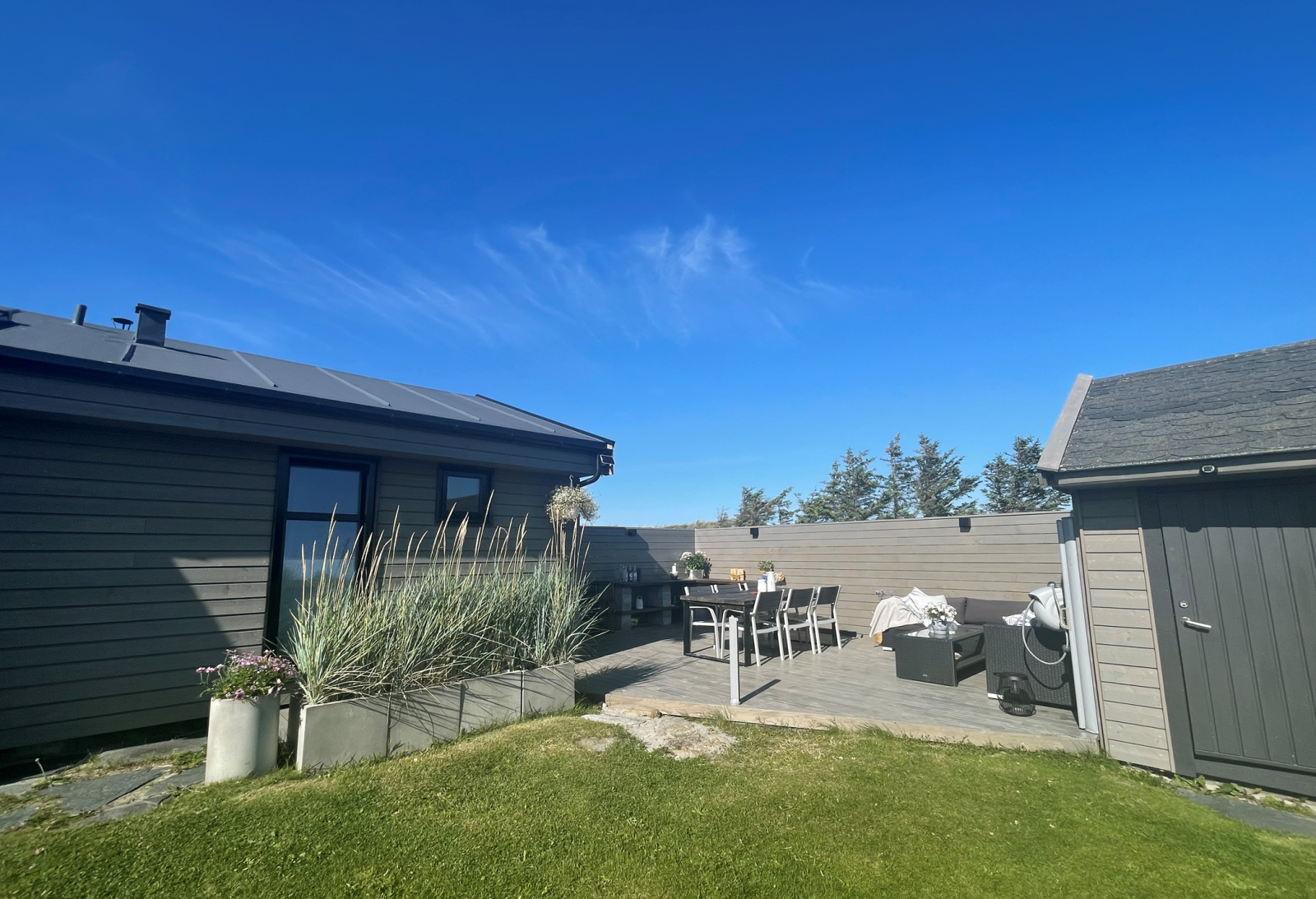 Beach house - Where ocean, fjords and mountains meet - Sola Beach, Stavanger Norway