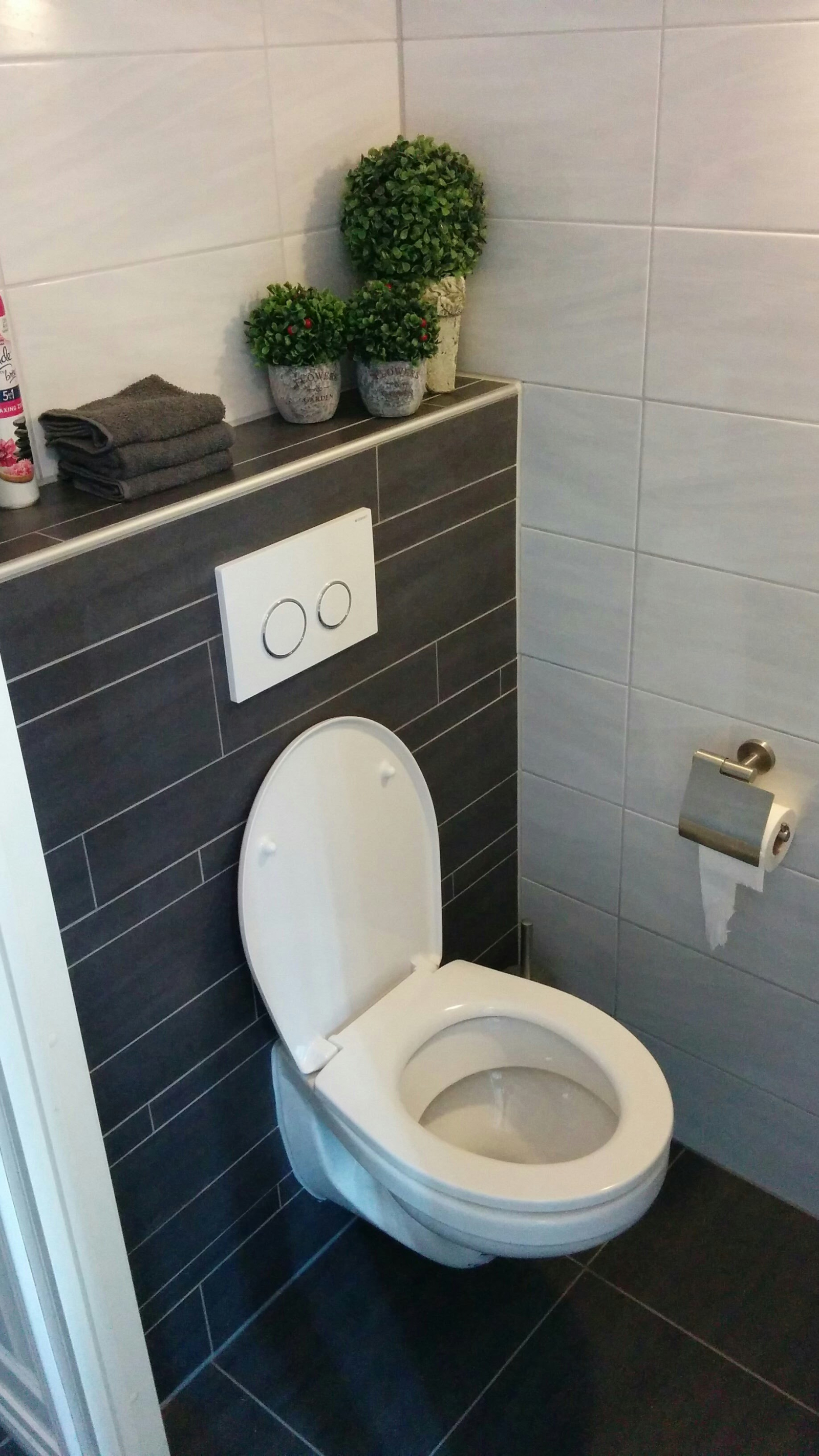 Servizi igienici al piano di sotto nella hall