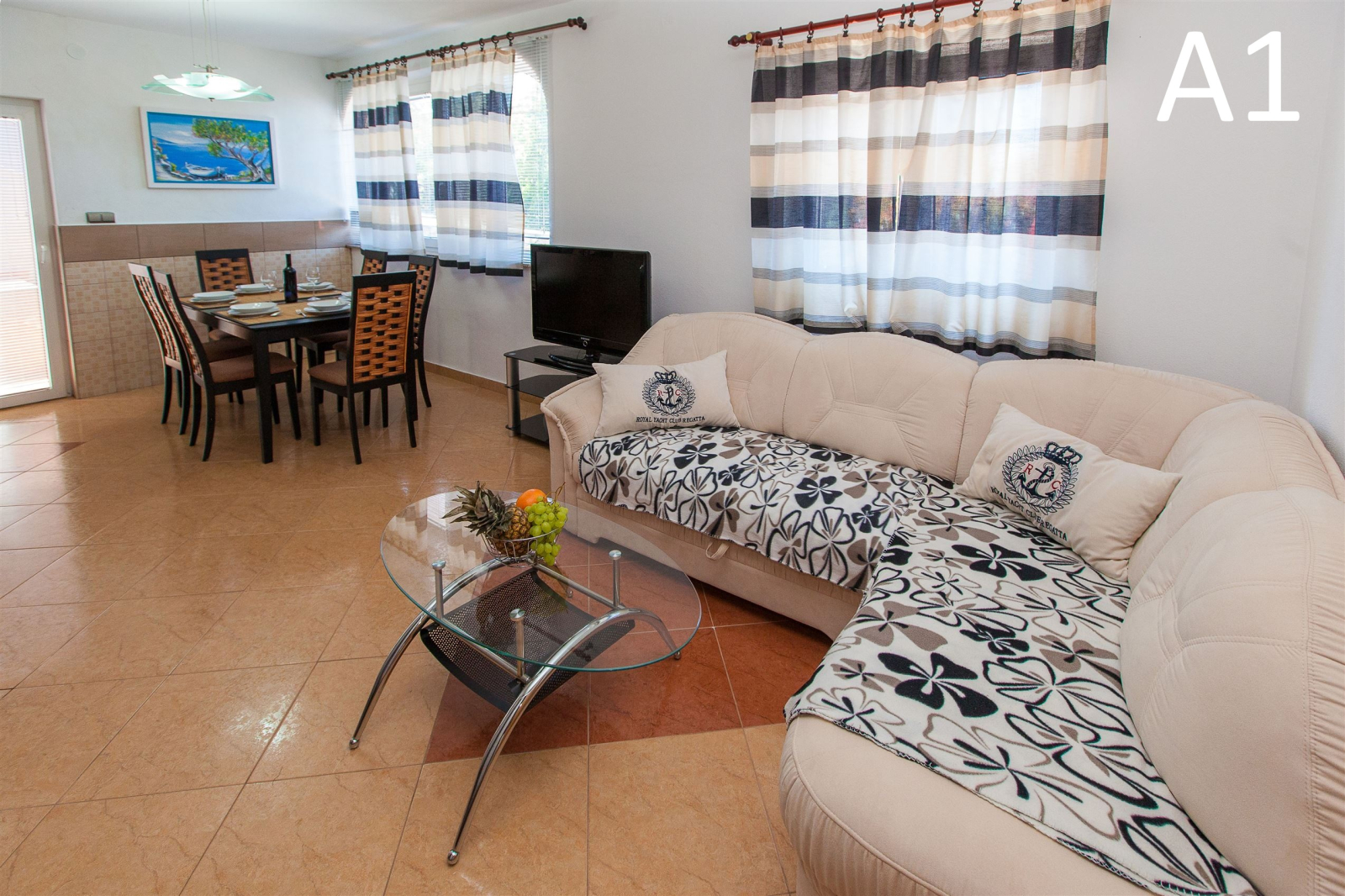 Spacious family apartment with terrace & sea view near Crikvenica