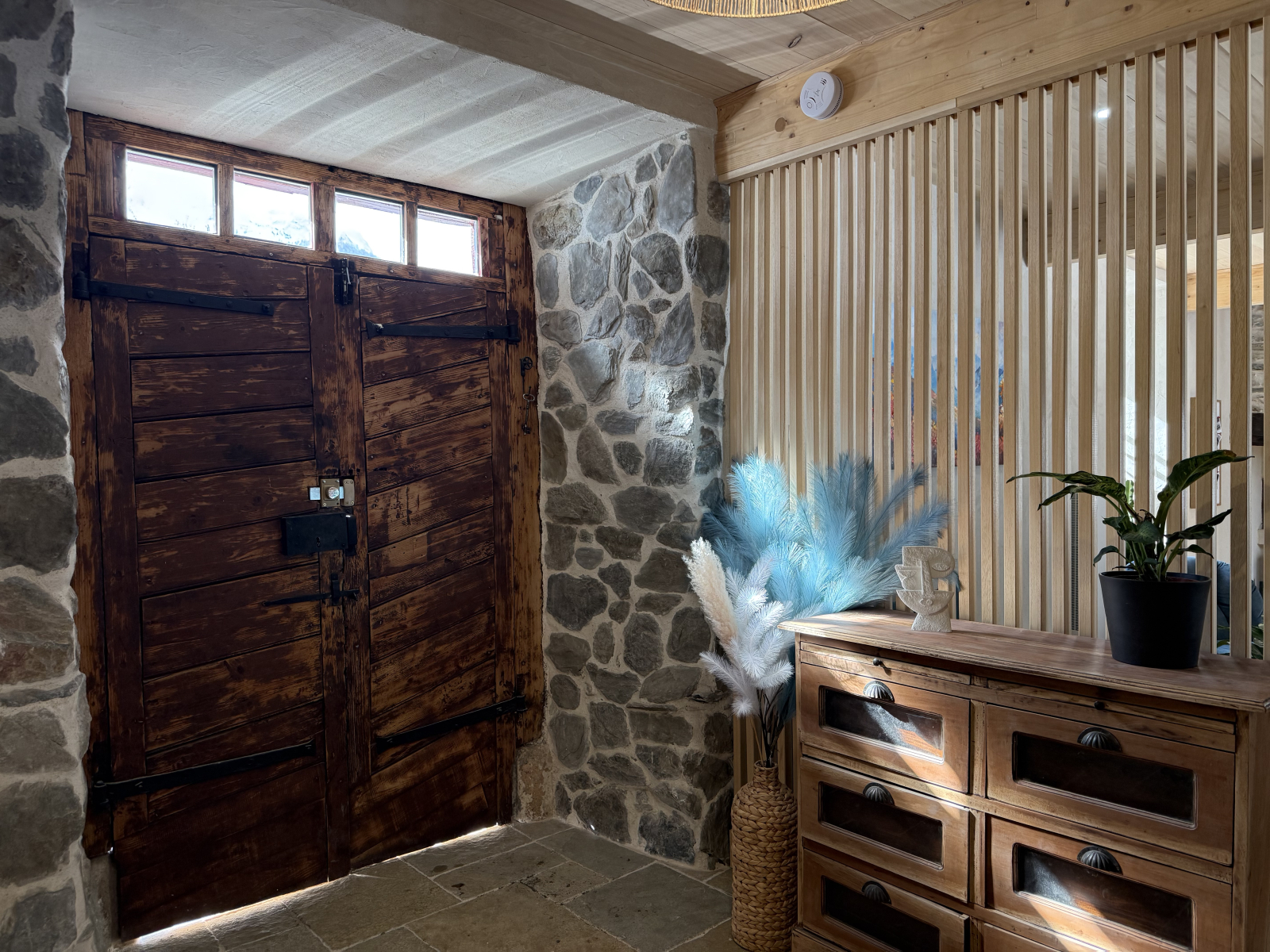 L'Âtre de Pierre – Sauna & 360° Pyrenees View