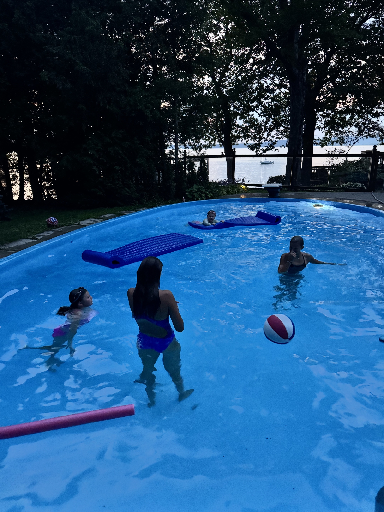 Montreal Lakehouse