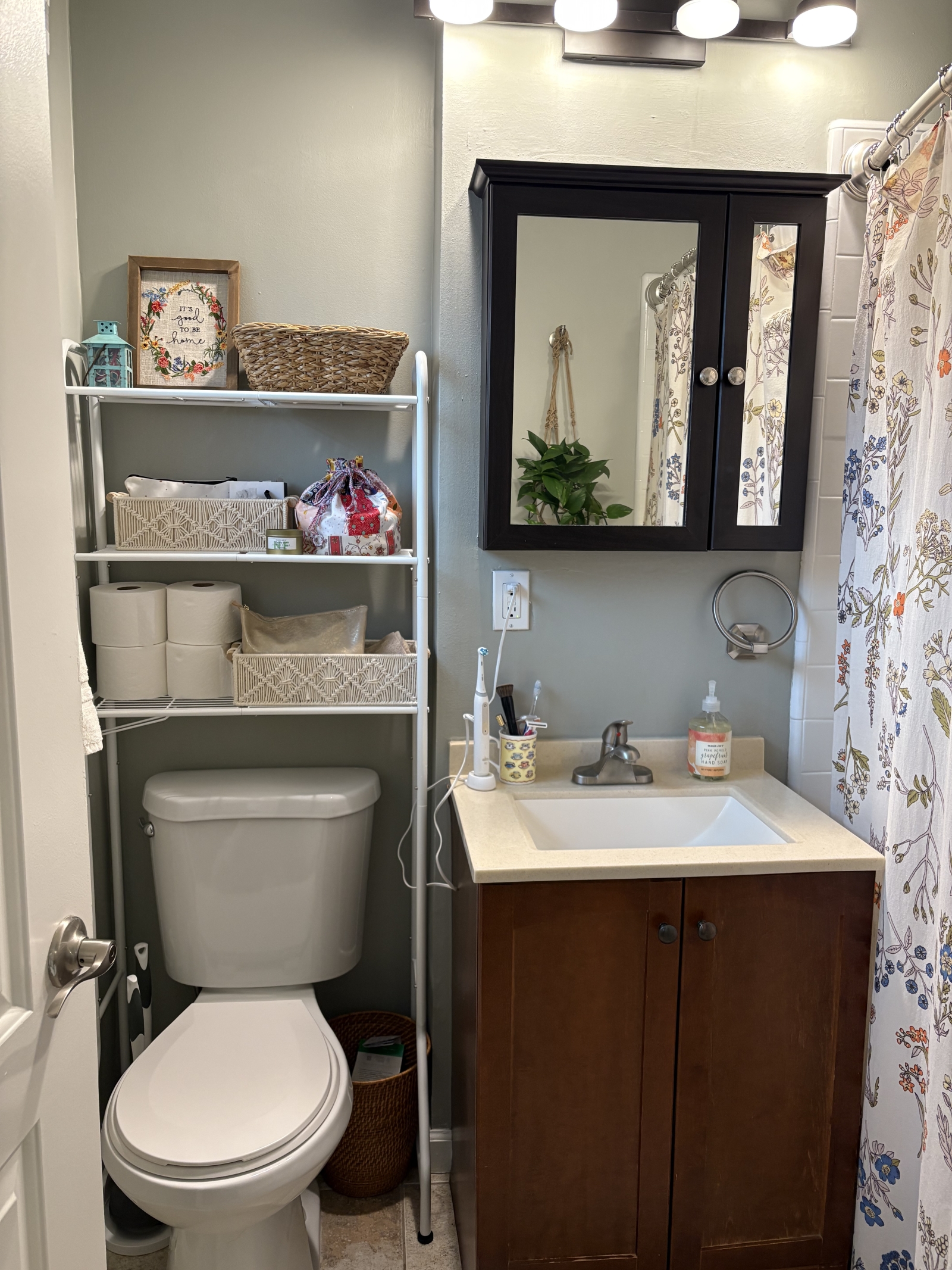 Komm und wohn in meiner Einzimmerwohnung im Herzen von Palo Alto, nahe Stanford/San Francisco!