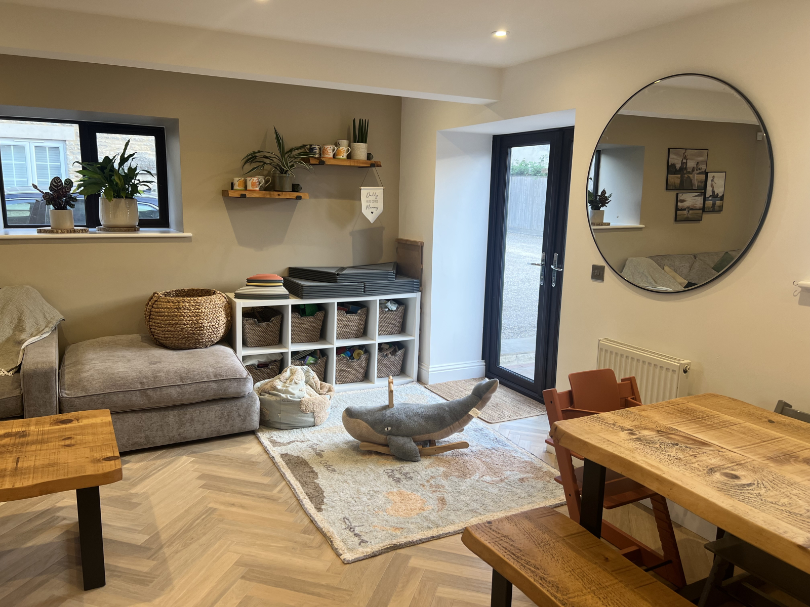 L'ingresso della porta sul retro, nella Front Lounge