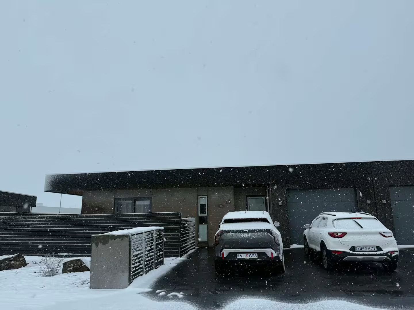 Semi-detached house 25 min from Reykjavik