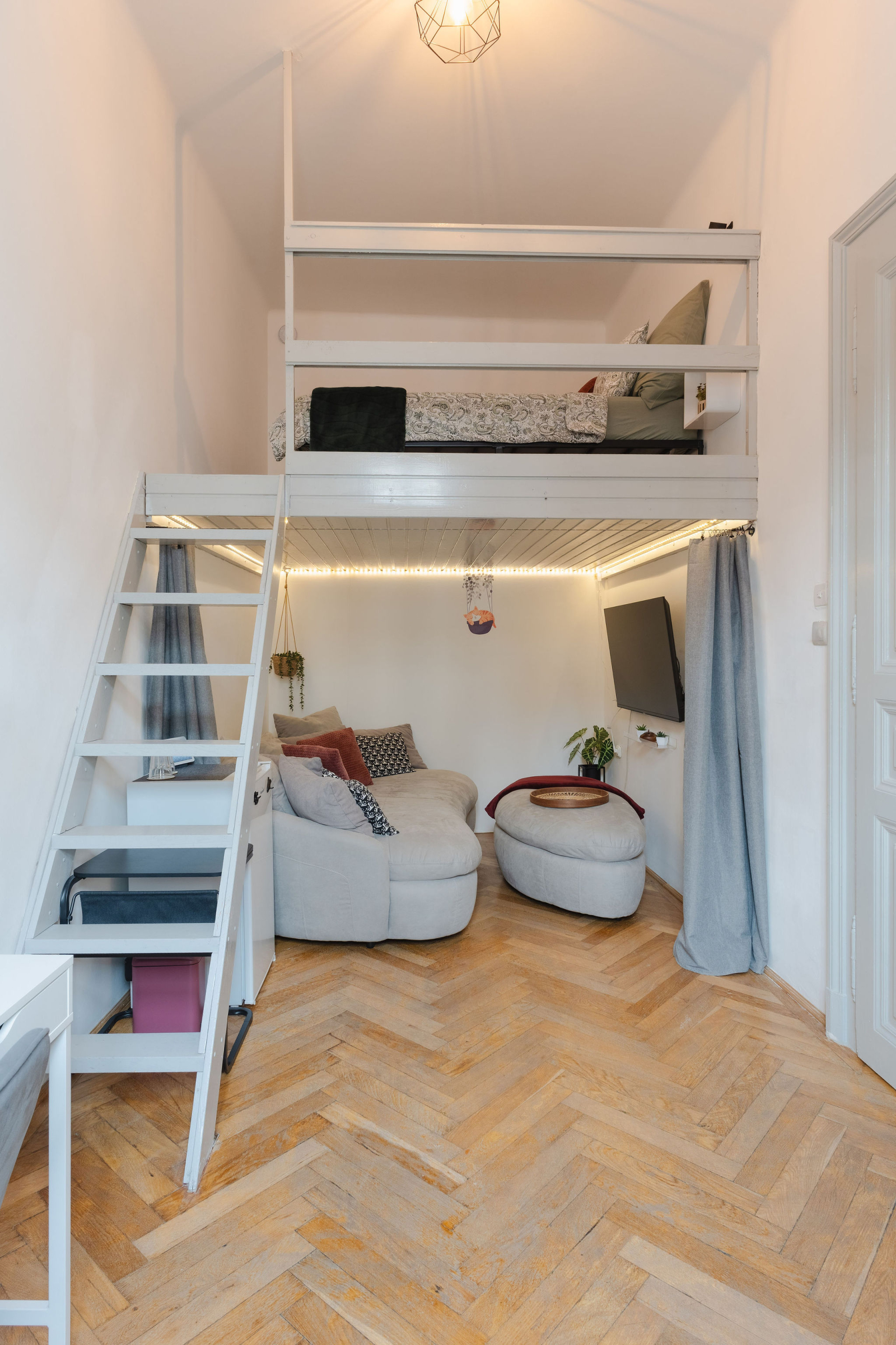 Downtown, Budapest - Centrally located with everything you want in Walking Distance!