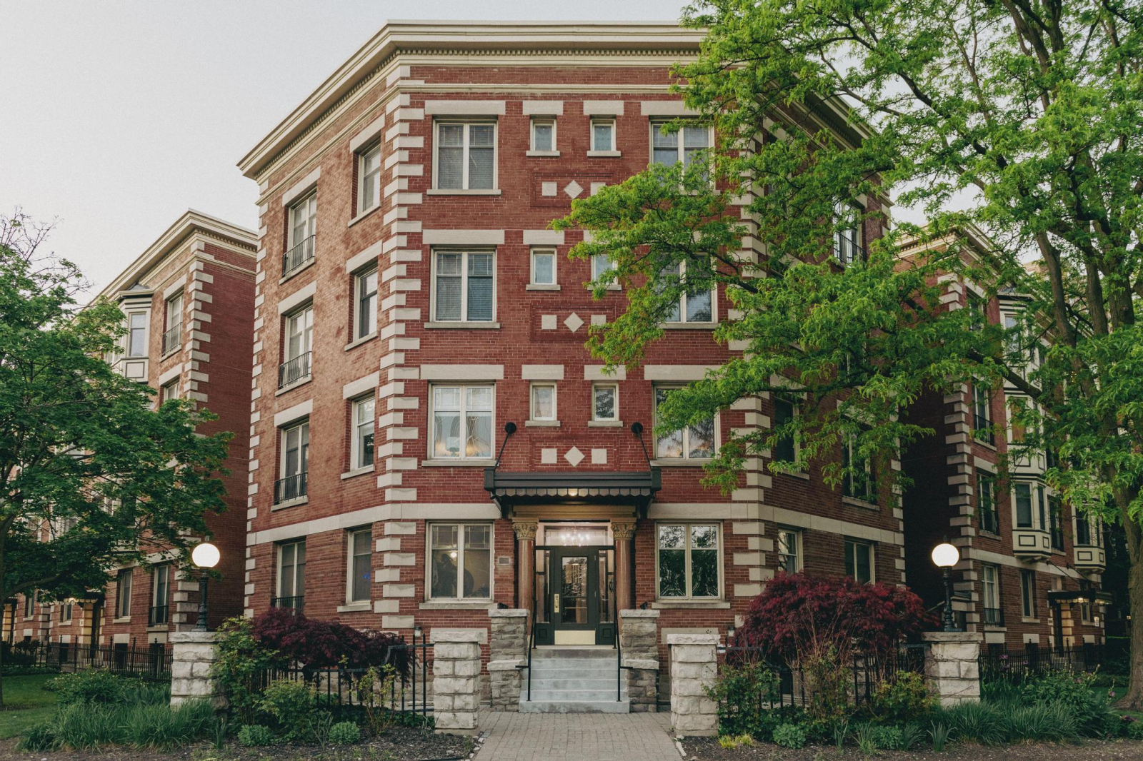 Haupteingang - willkommen in meiner Vintage-Eigentumswohnung in der Innenstadt von London, Kanada