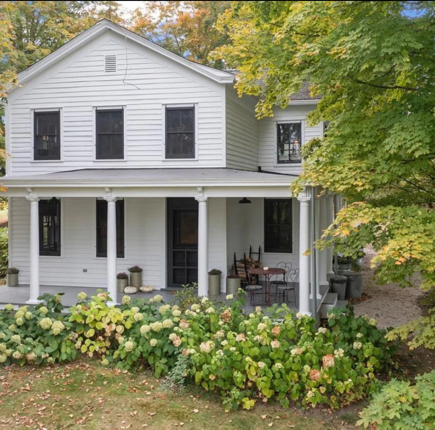 Peaceful Room & Bath in centrally located, Hudson Valley Farmhouse