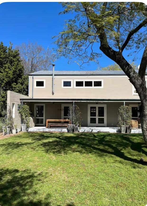 Spacious, warm family home nestled in the winelands.