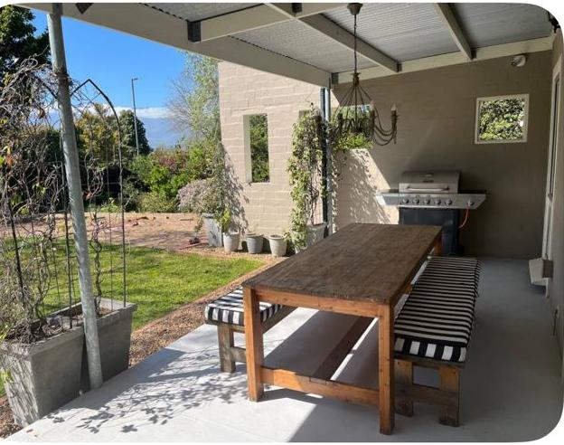 Spacious, warm family home nestled in the winelands.