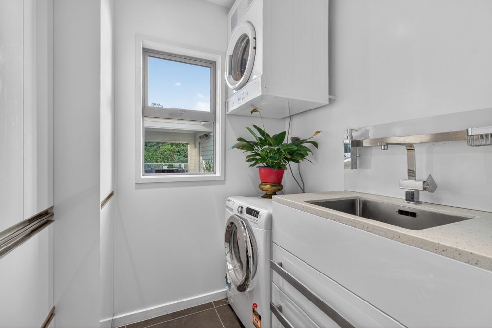 Family home in Wellington suburb Open to all type of exchange