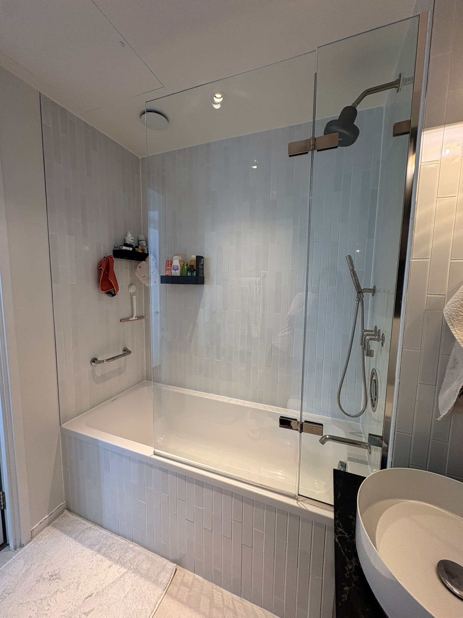Modern One-Bedroom Flat in Lovely Neighborhood