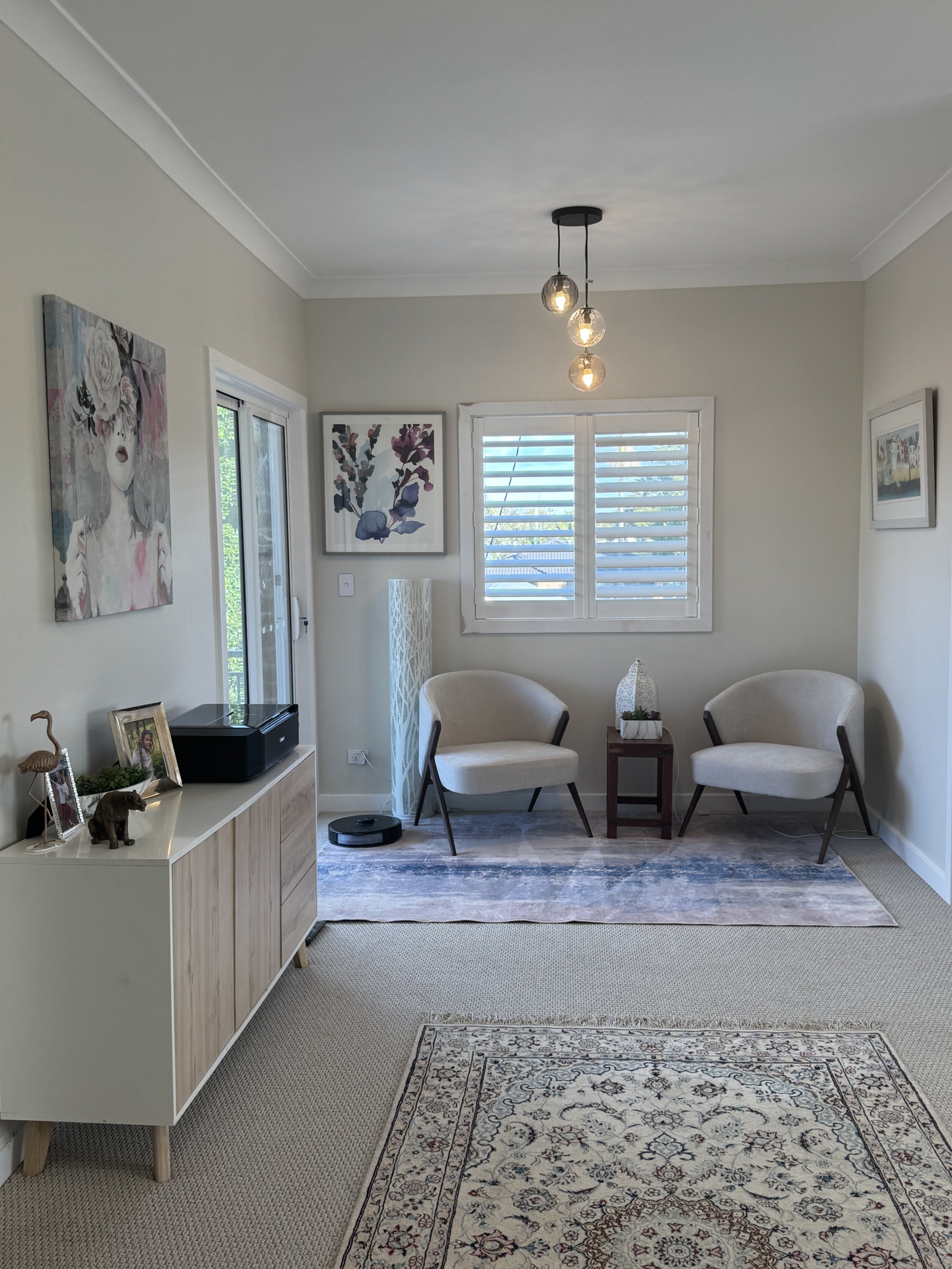Le salon de notre nouvelle suite parentale