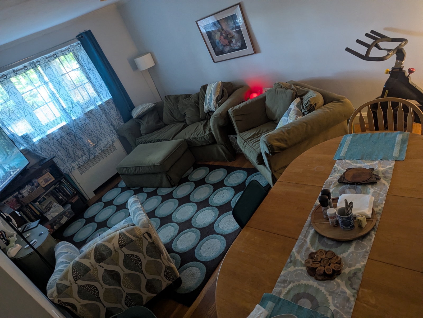 Appartement urbain chaleureux avec un accès en bus vers Fenway et le centre-ville de Boston