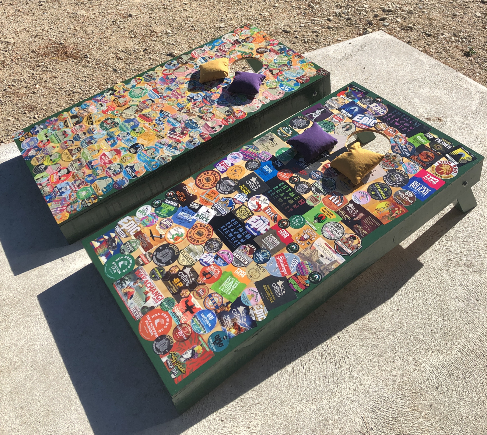 Cornhole irgendjemand? Wir haben unser eigenes Set zusammengestellt und es mit neuseeländischen Bier ...