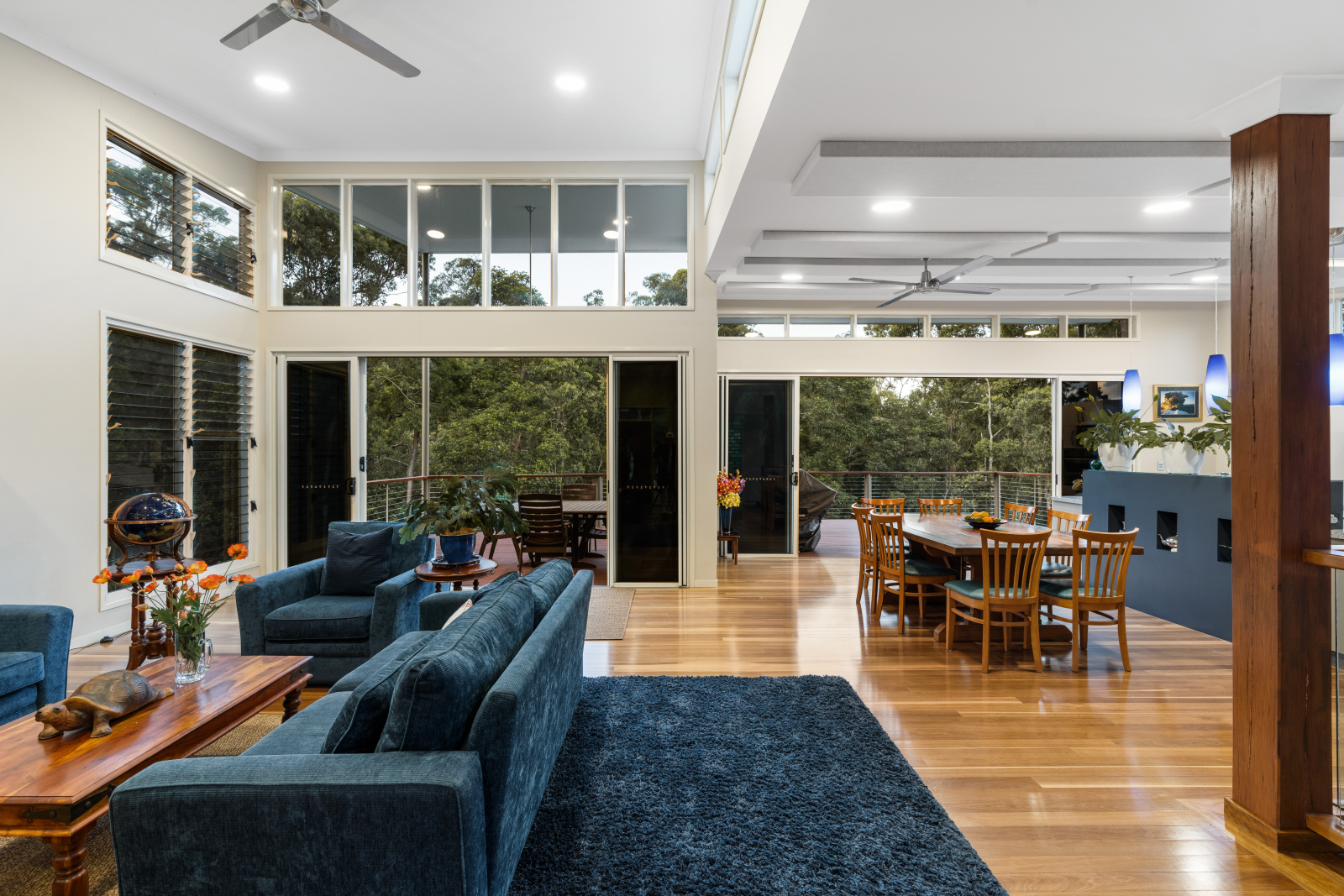 Im Obergeschoss gemeinschaftlicher Wohn- und Essbereich