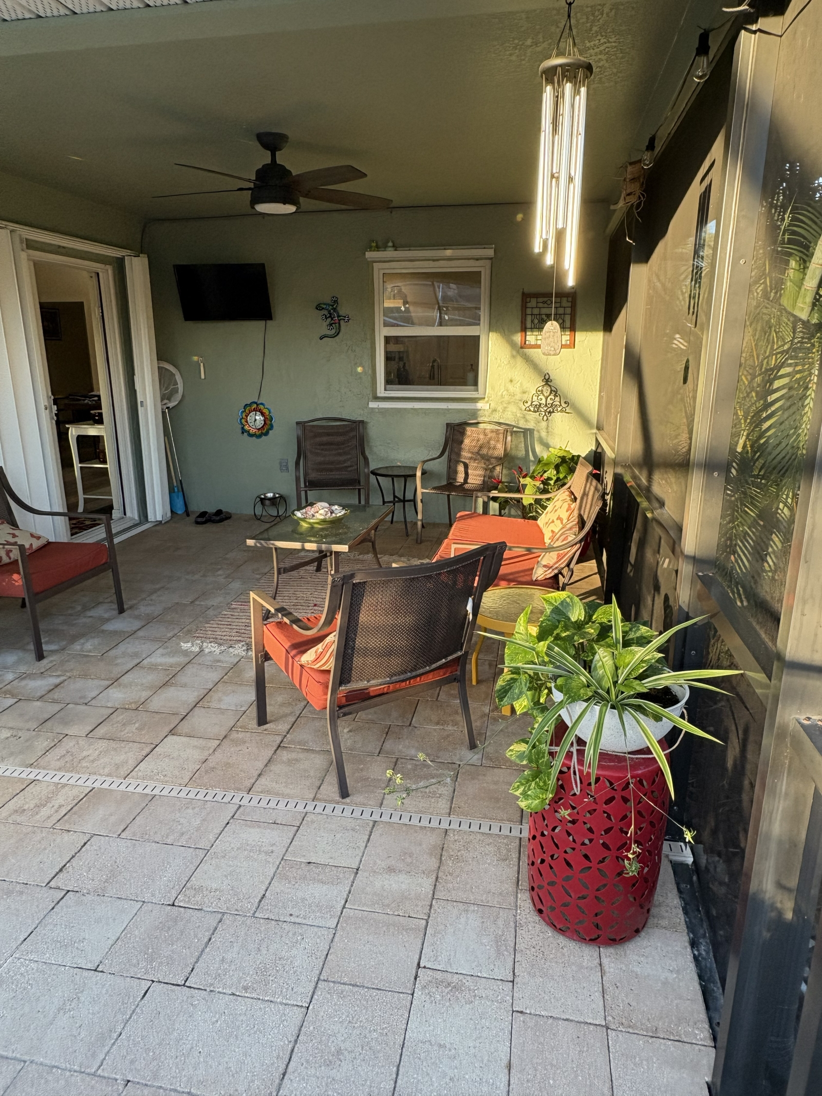Maison de piscine - Accueillant les chiens - Jardin arrière entièrement clôturé