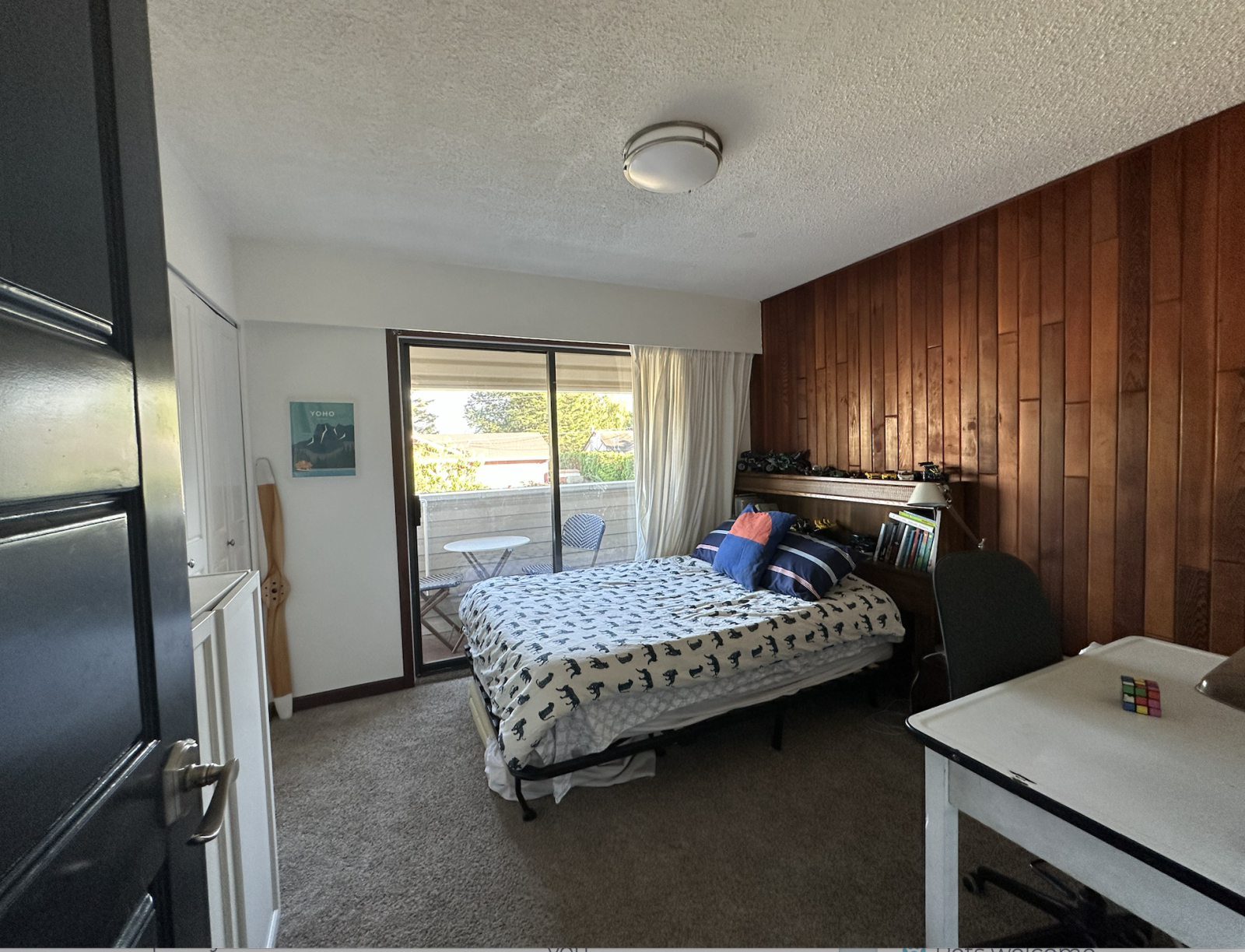 Camera matrimoniale con balconcino coperto. Altre foto delle altre due camere da letto in arrivo!