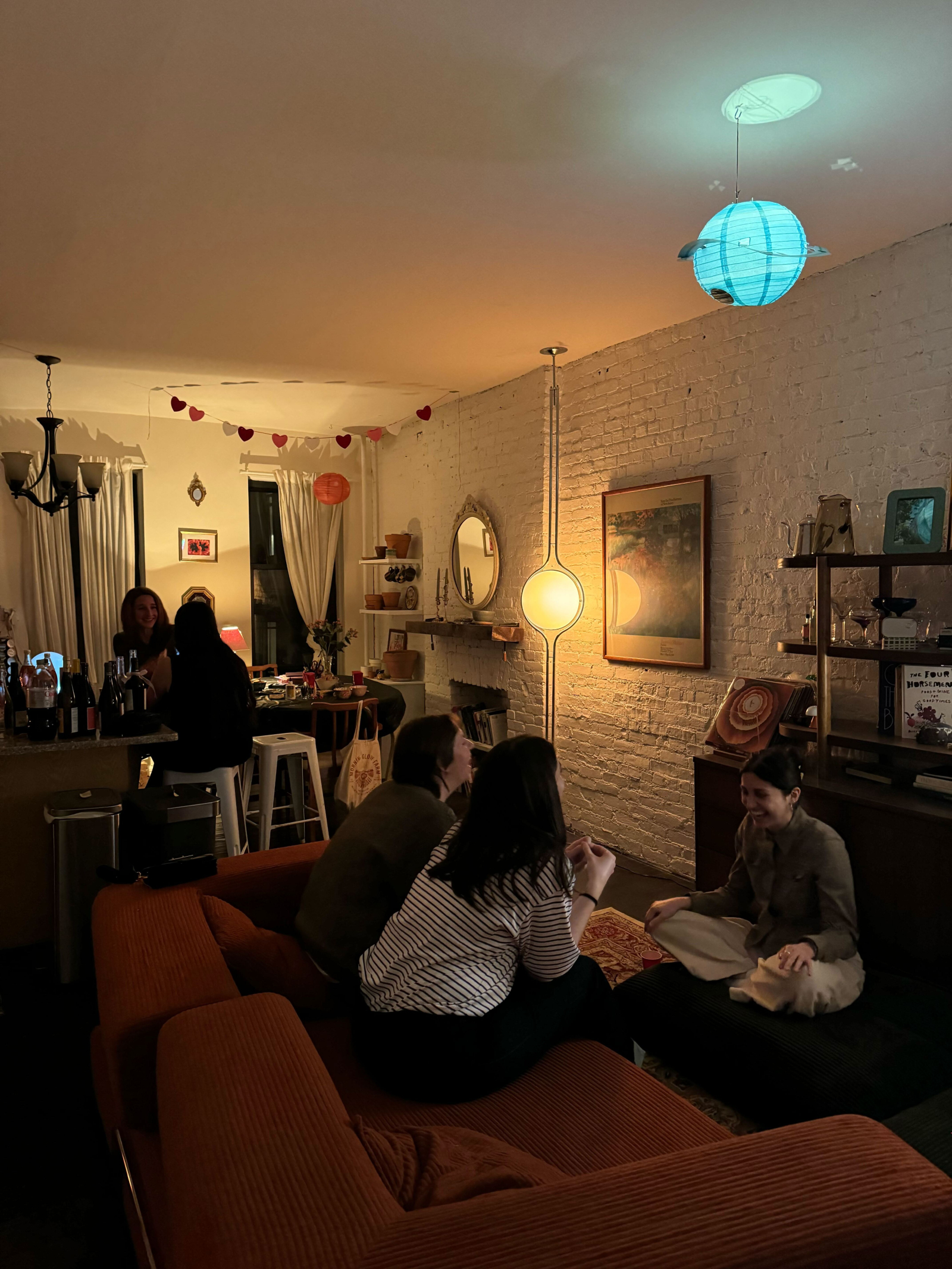 Brooklyn creative 1+ bed with 3 sleeping spots (sleeps 4)