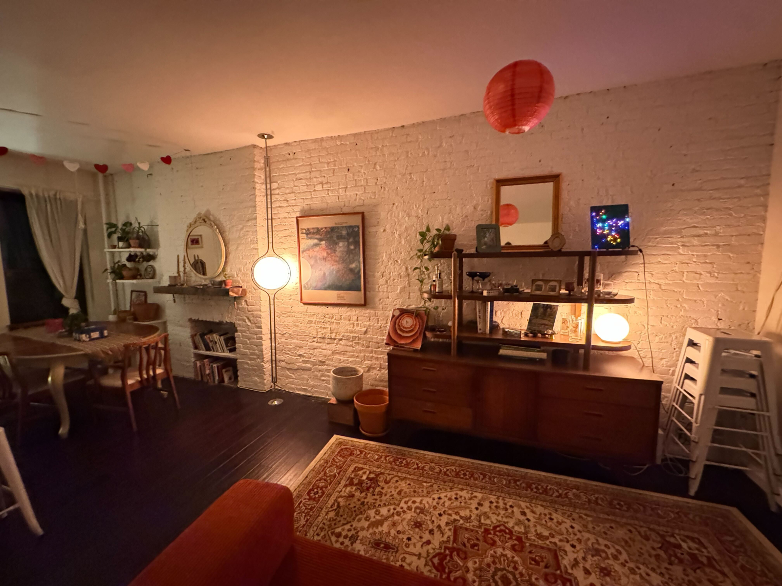 Brooklyn creative 1+ bed with 3 sleeping spots (sleeps 4)