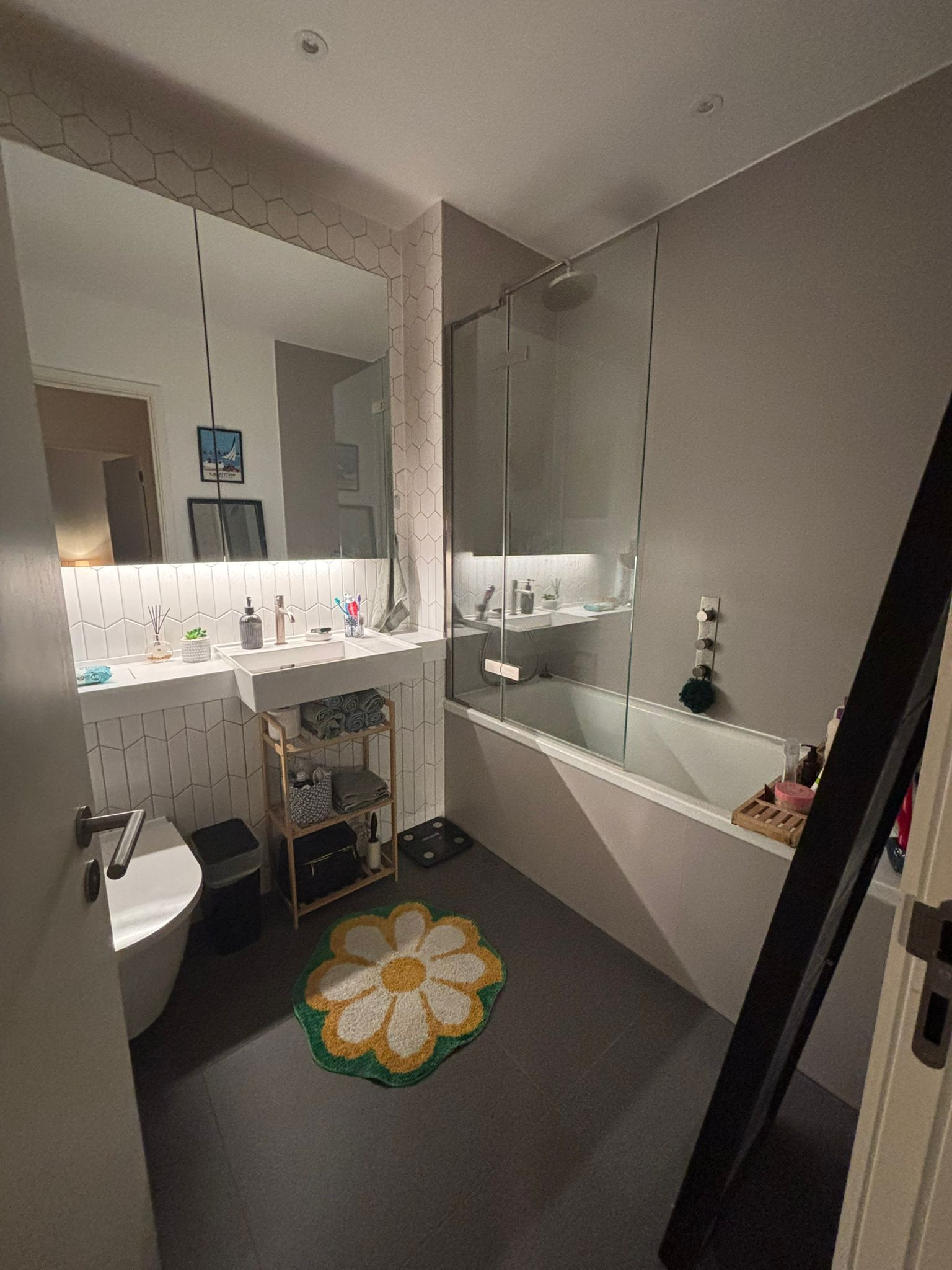 Modern 1 Bed Apartment