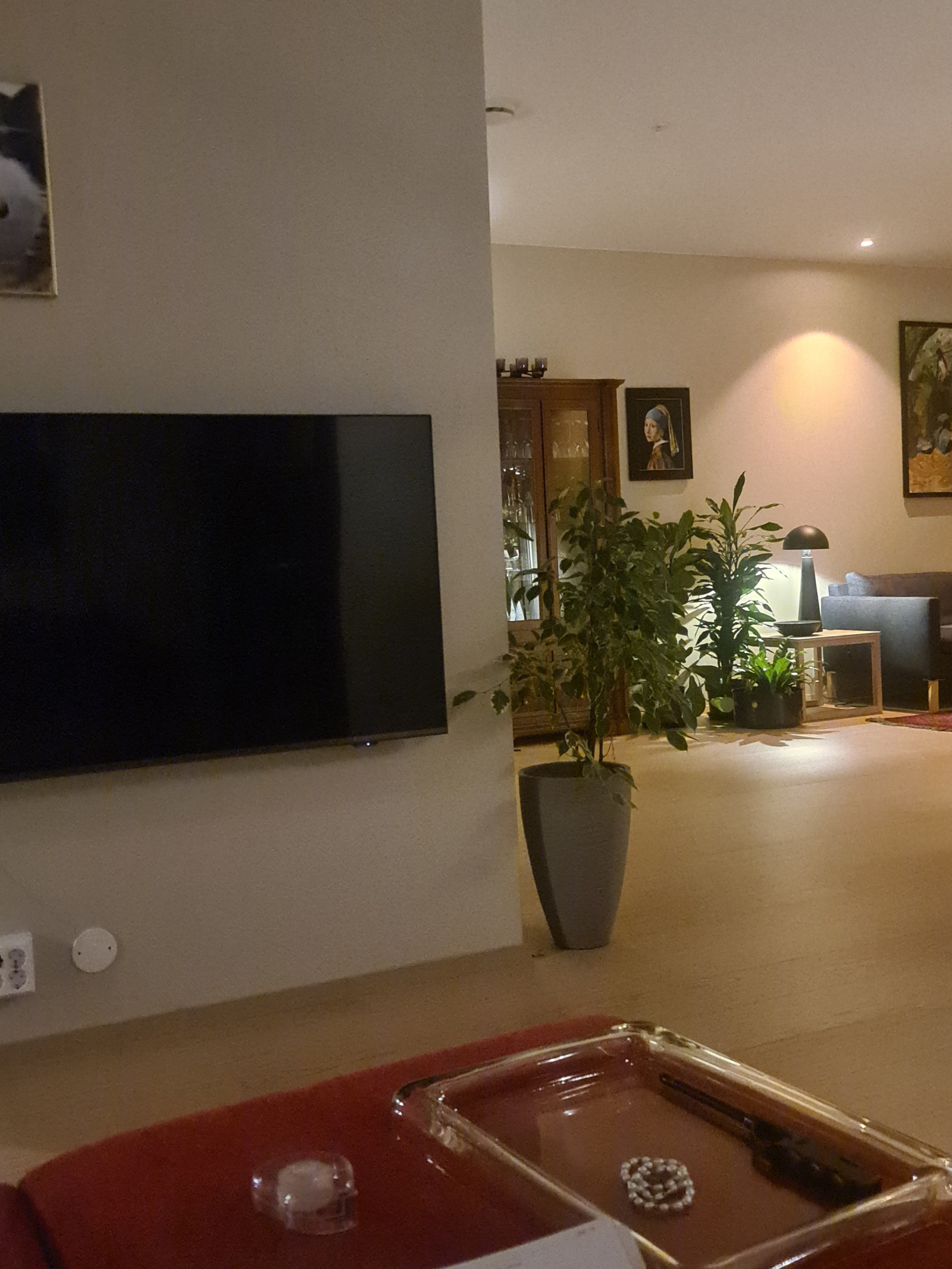 Light and airy 2 bed apartment