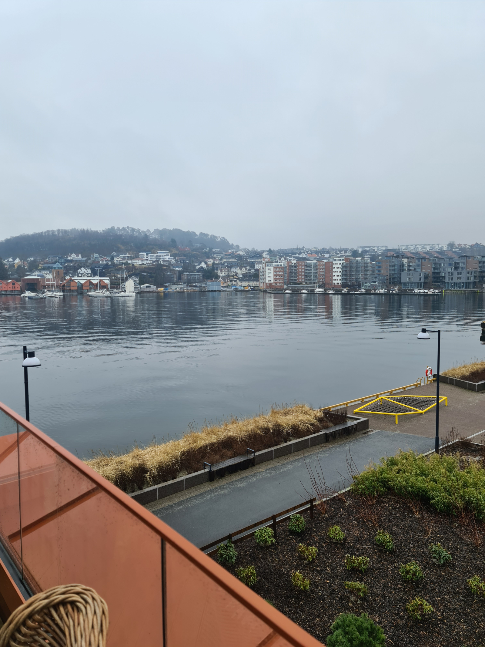 Light and airy 2 bed apartment