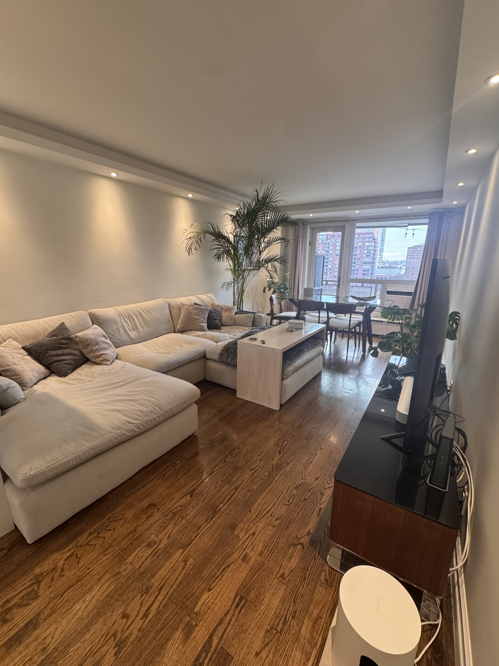 Casa moderna e estilosa em Queens, Nova York