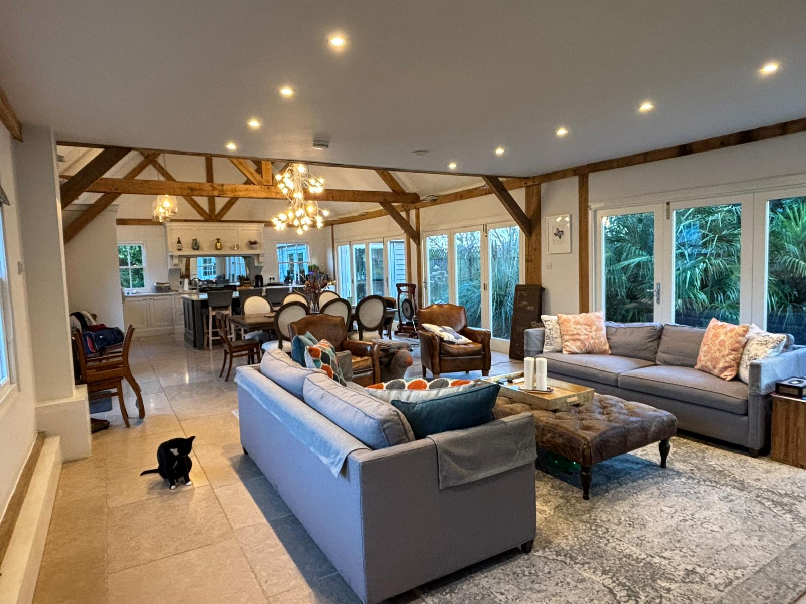 Charming and modern family home near the river
