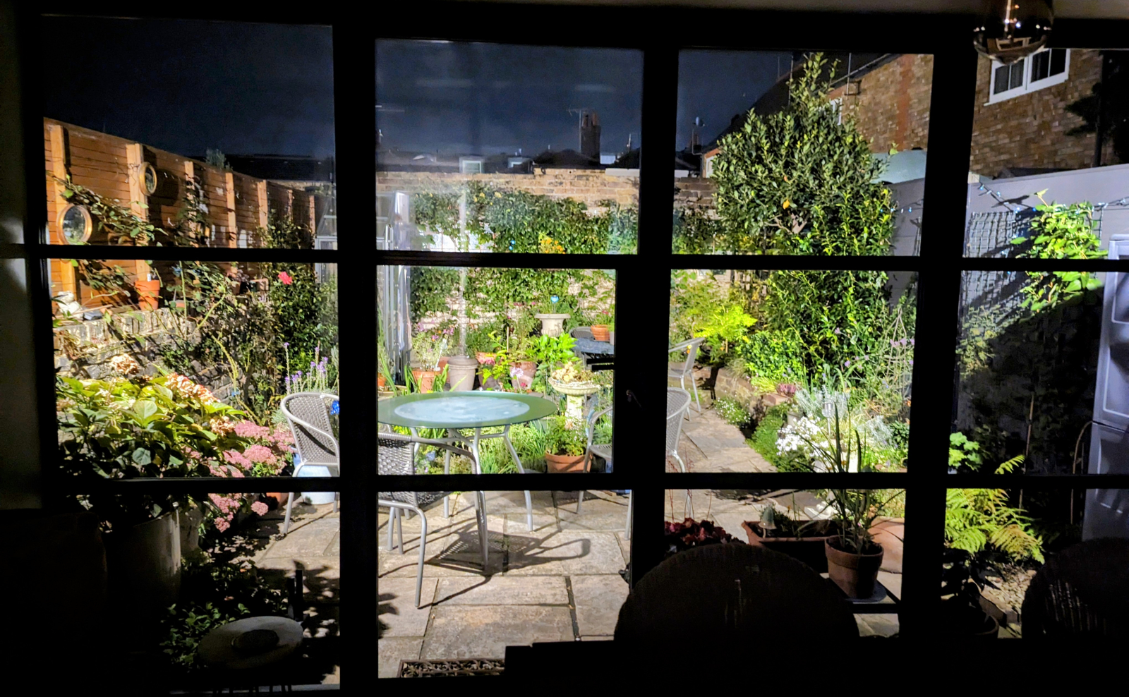 Jardim à noite