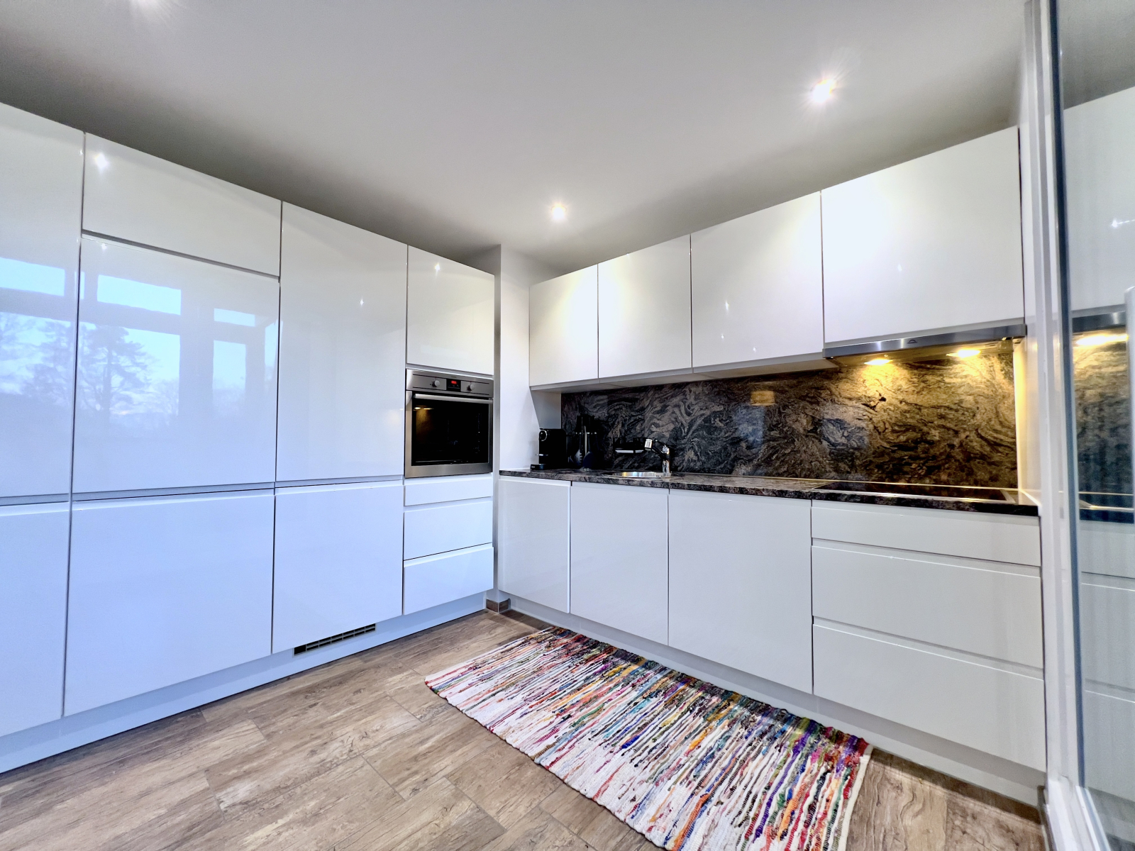 Bright and spacious apartment in beautiful Bern, close to nature and hiking trails