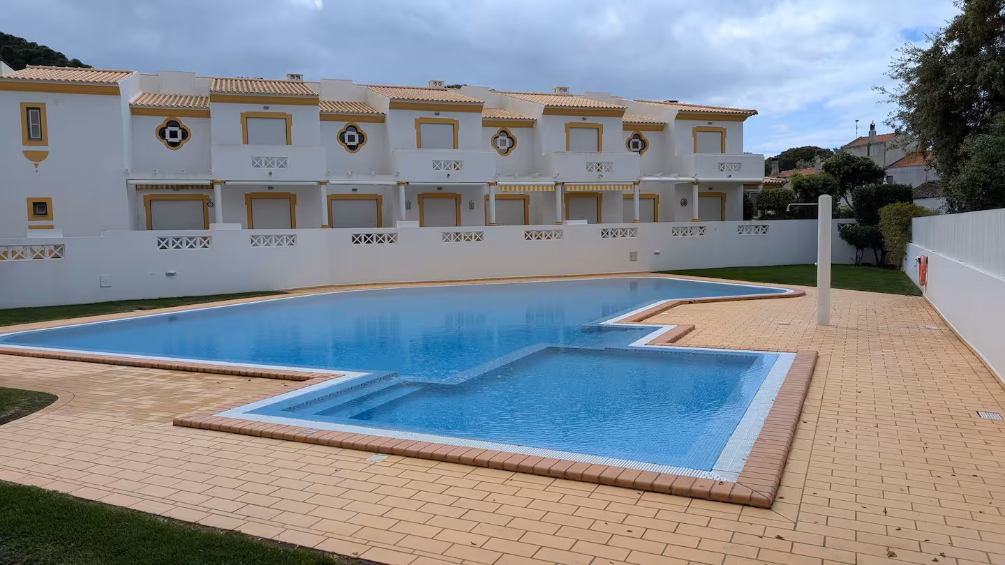 Serene Algarve Pool House