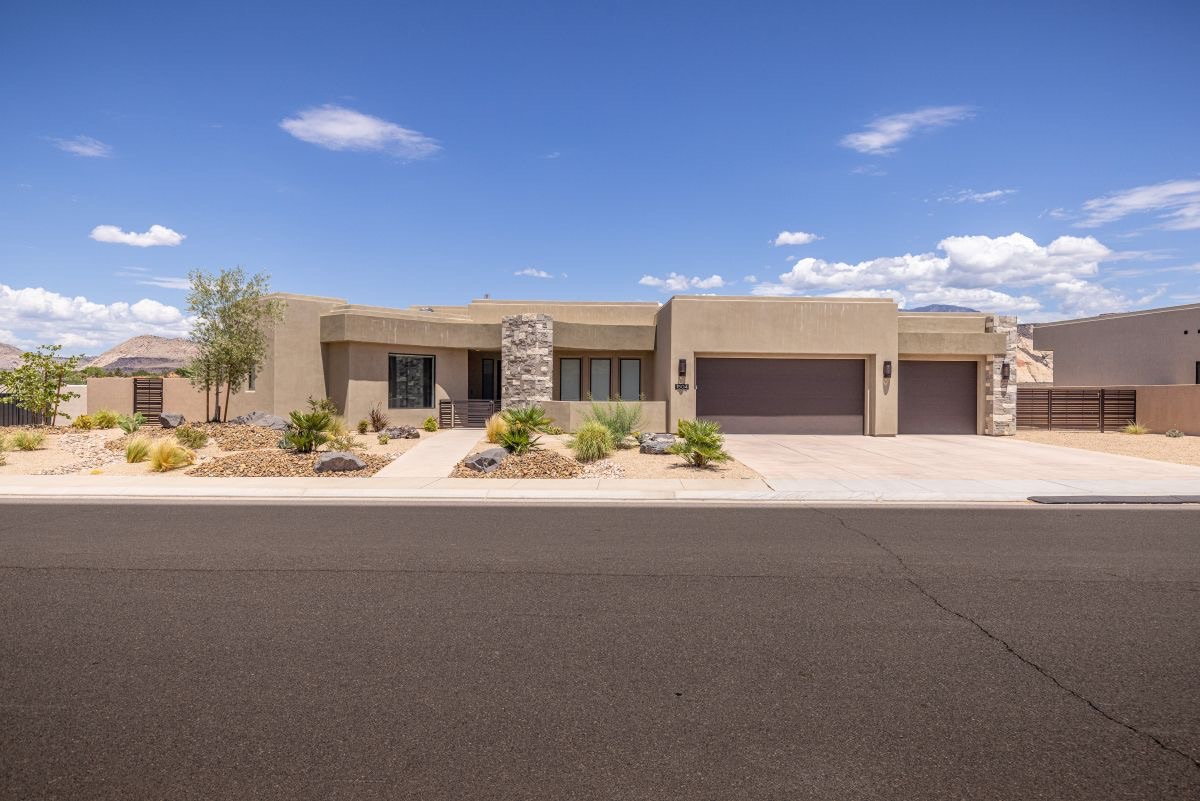 Private Pool Home located at Ledges Golf Course