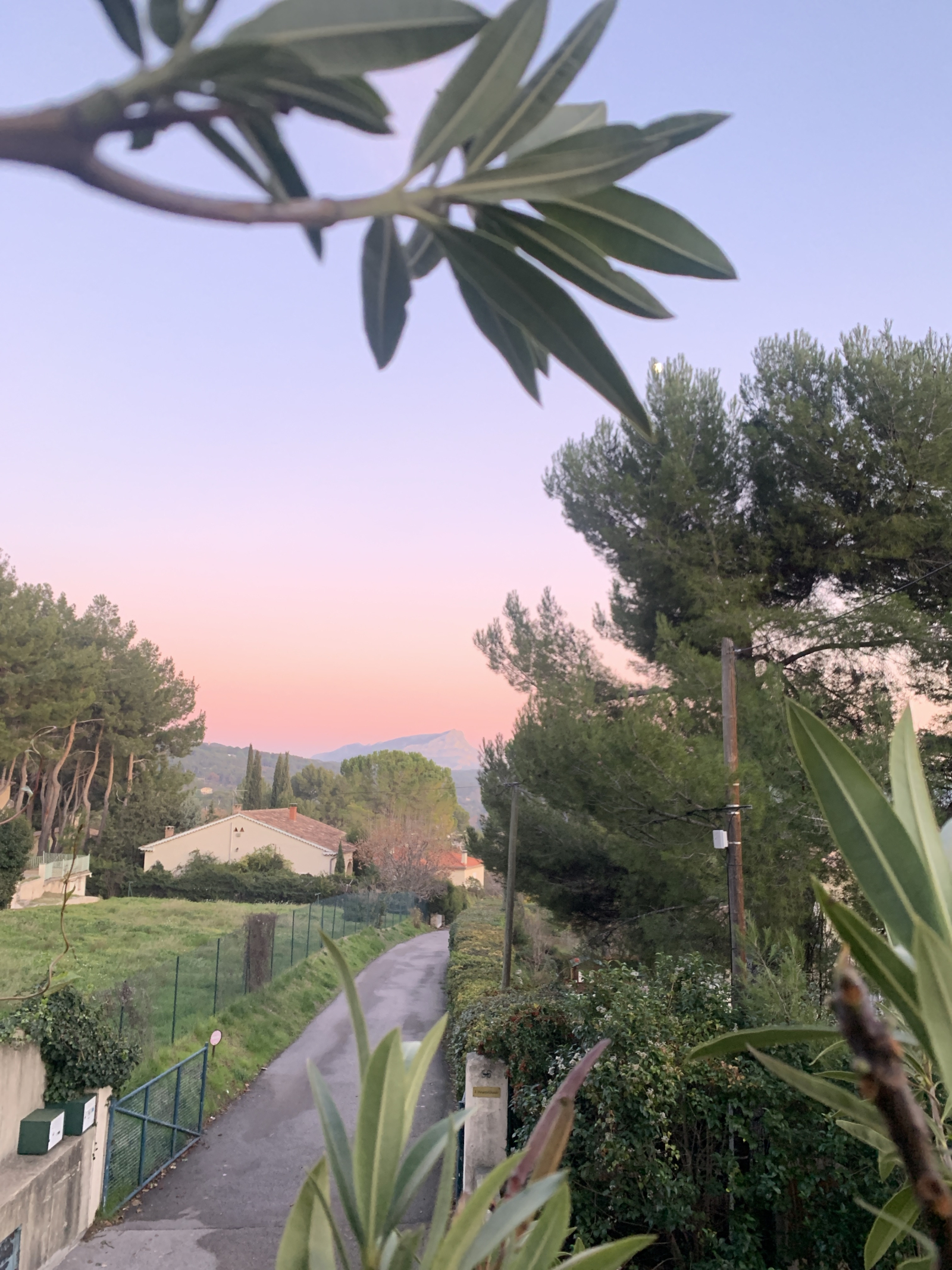 Casa Provençal espaçosa com jardim e piscina – Caminhada até o Aix Centre – Refúgio perfeito para o verão