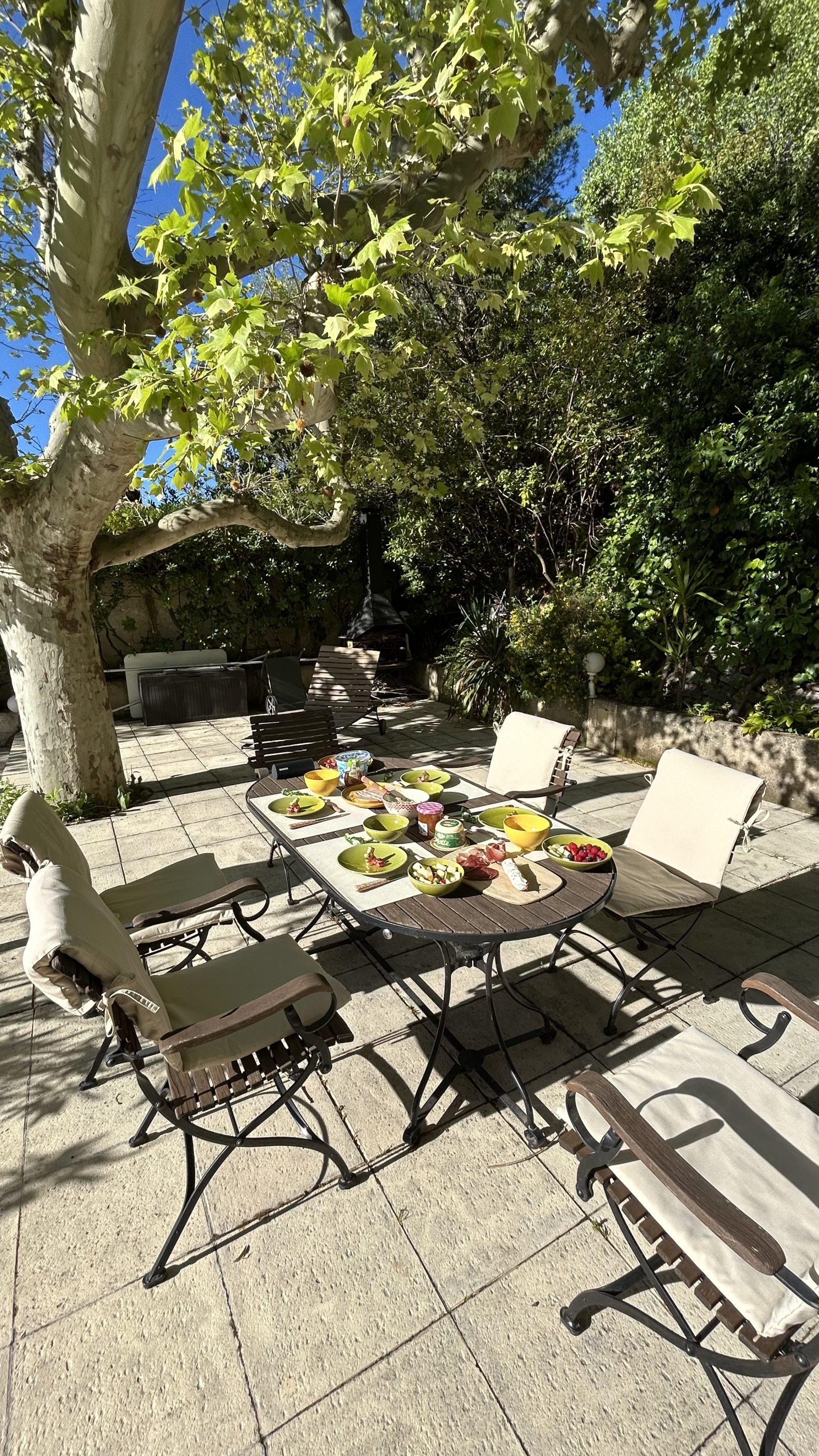 Casa Provençal espaçosa com jardim e piscina – Caminhada até o Aix Centre – Refúgio perfeito para o verão
