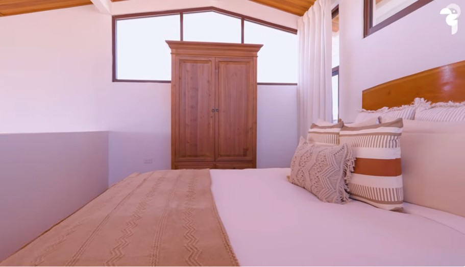 Queen bed