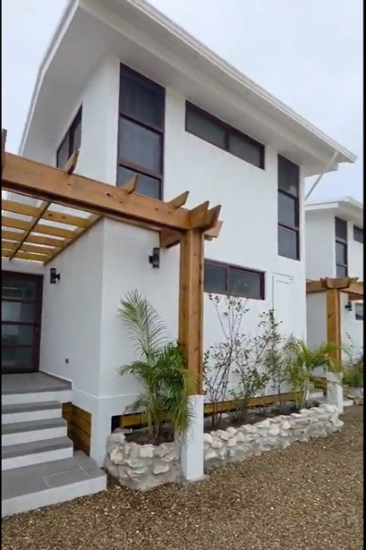 Front view of home