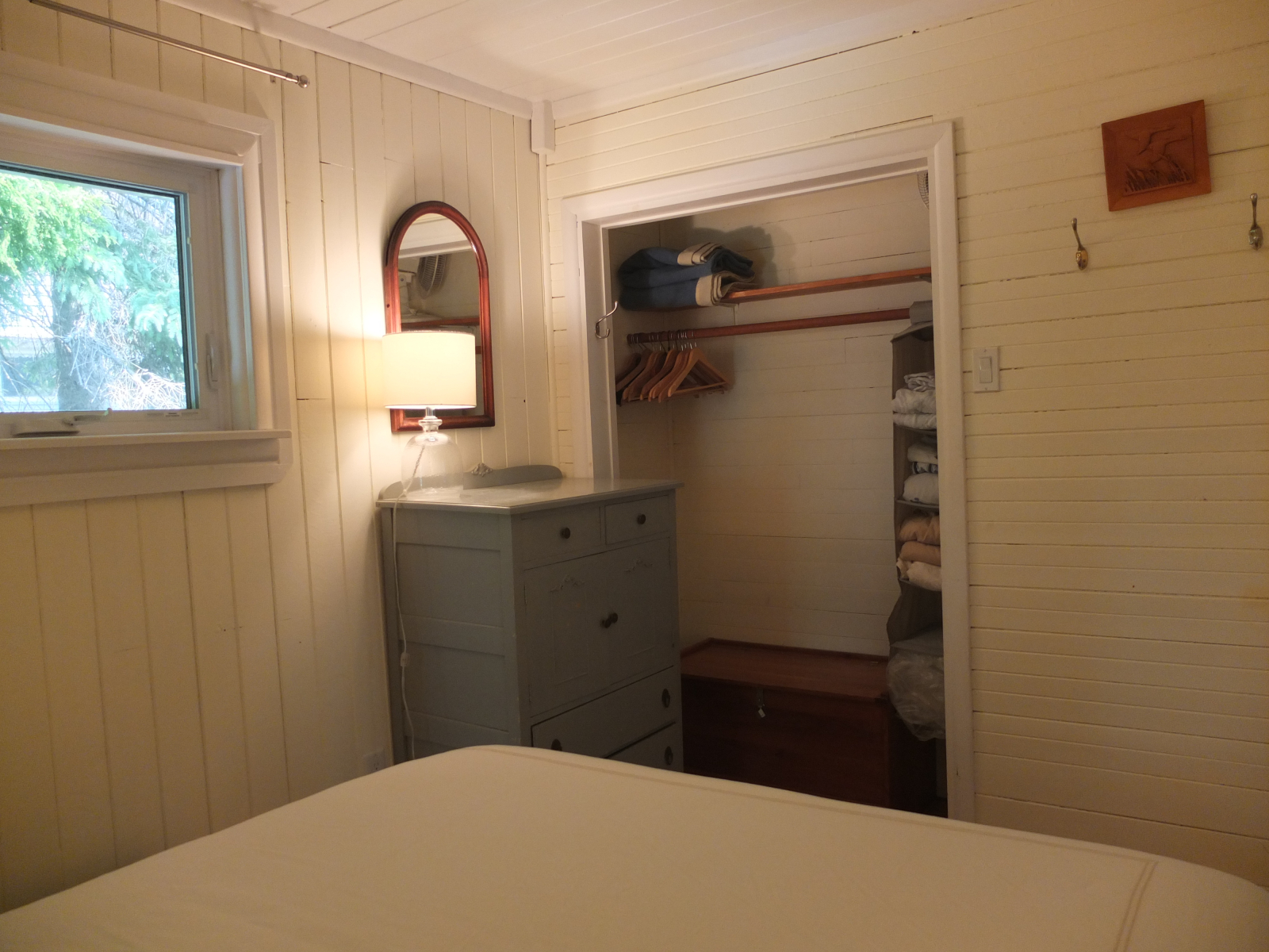 Waterfront cottage in Hope Bay