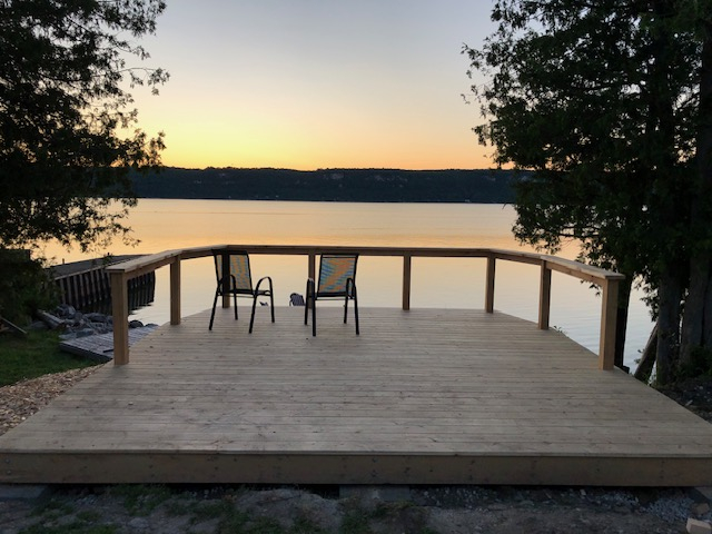Waterfront cottage in Hope Bay