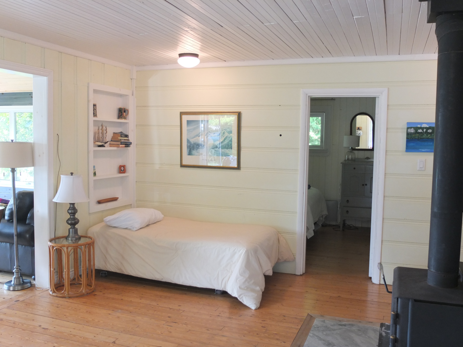 Waterfront cottage in Hope Bay